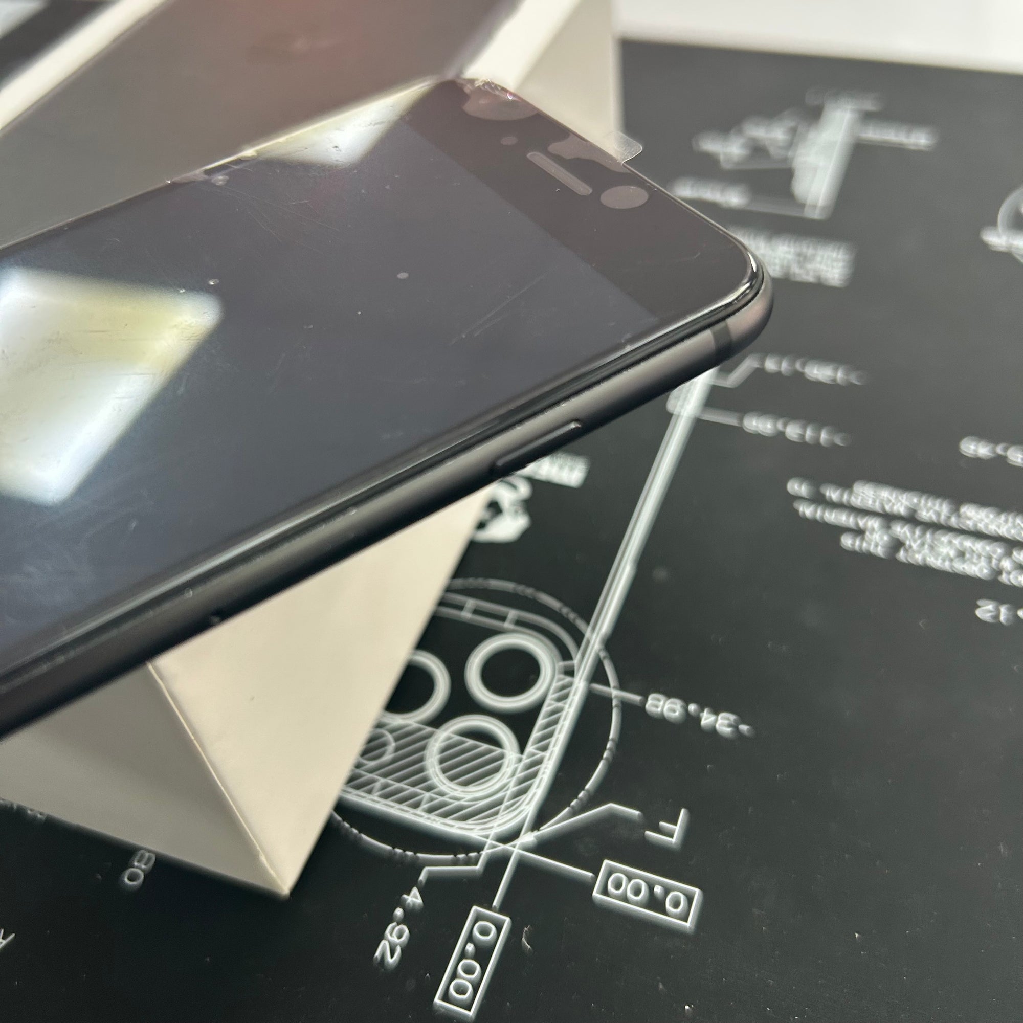 Apple iPhone 8 Black 64GB - 100% Battery Health