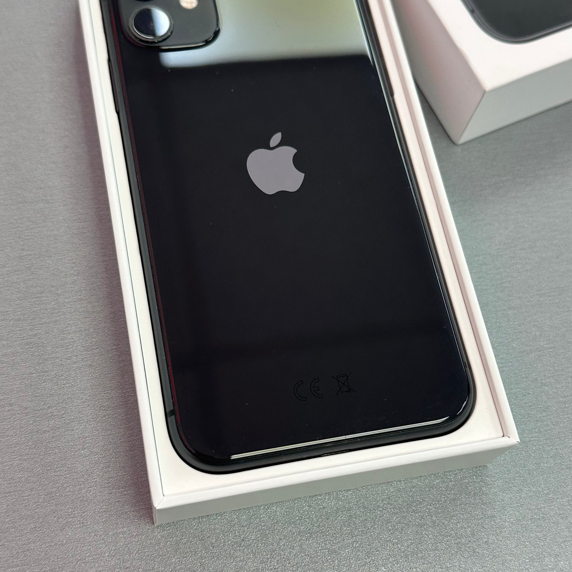 Apple iPhone 11 Black 64GB -  100% Battery Health