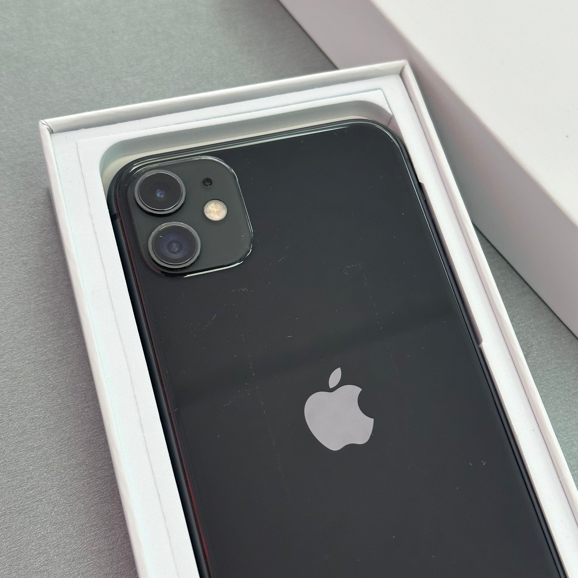 Apple iPhone 11 Black 64GB - Refurbished - Grade B - High Battery Health