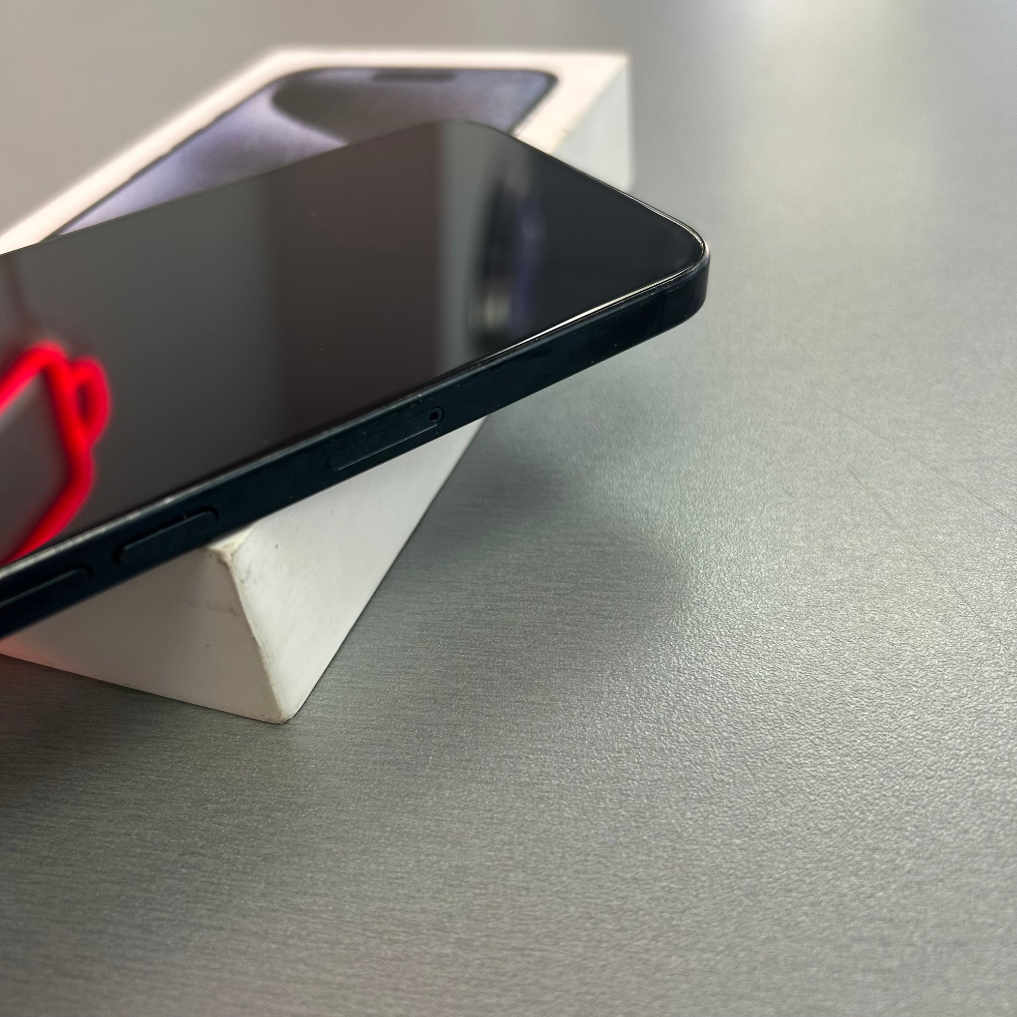 Apple iPhone 15 Pro 128GB Blue Titanium - 100% Battery Health