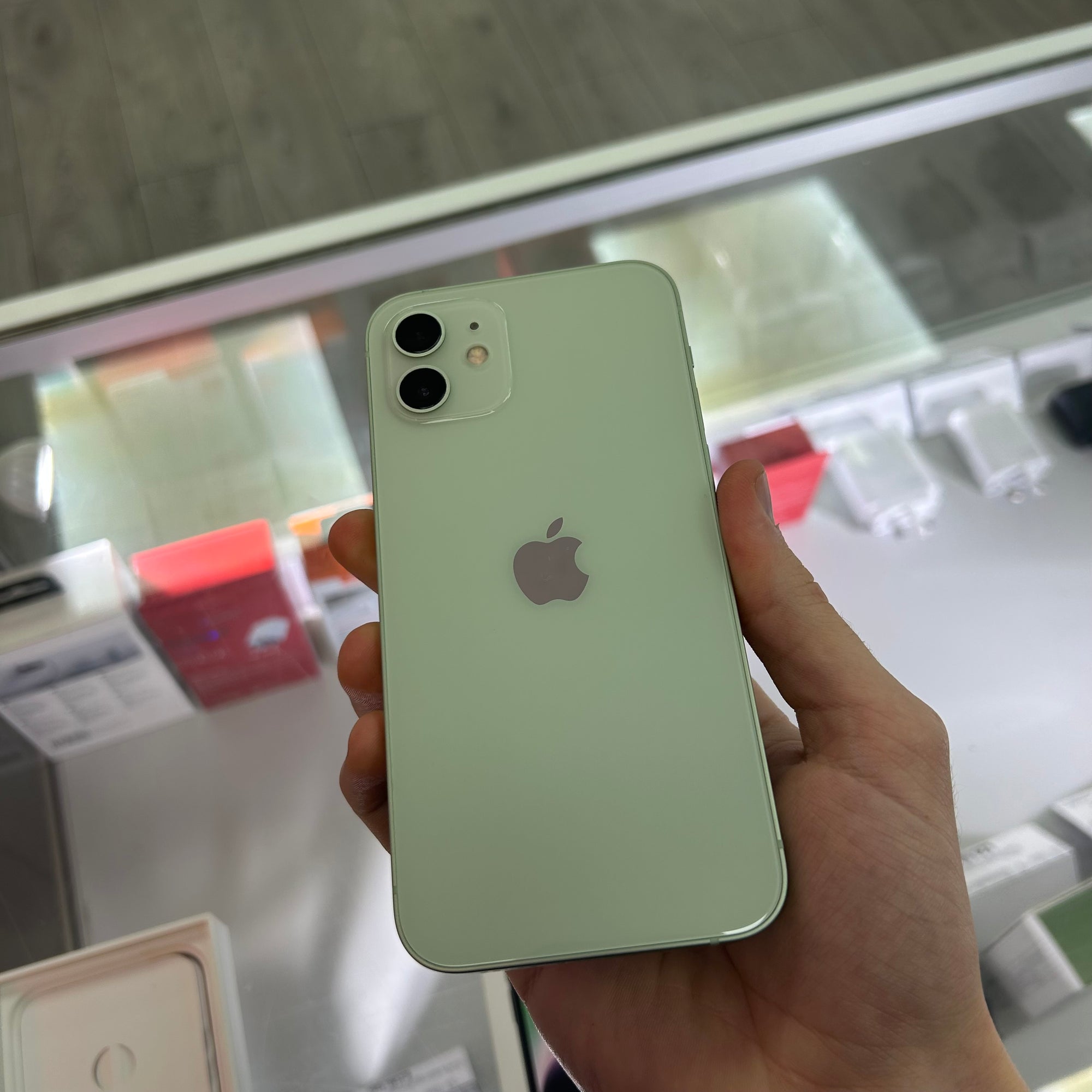 Apple iPhone 12 64GB Green - 100% Battery Health