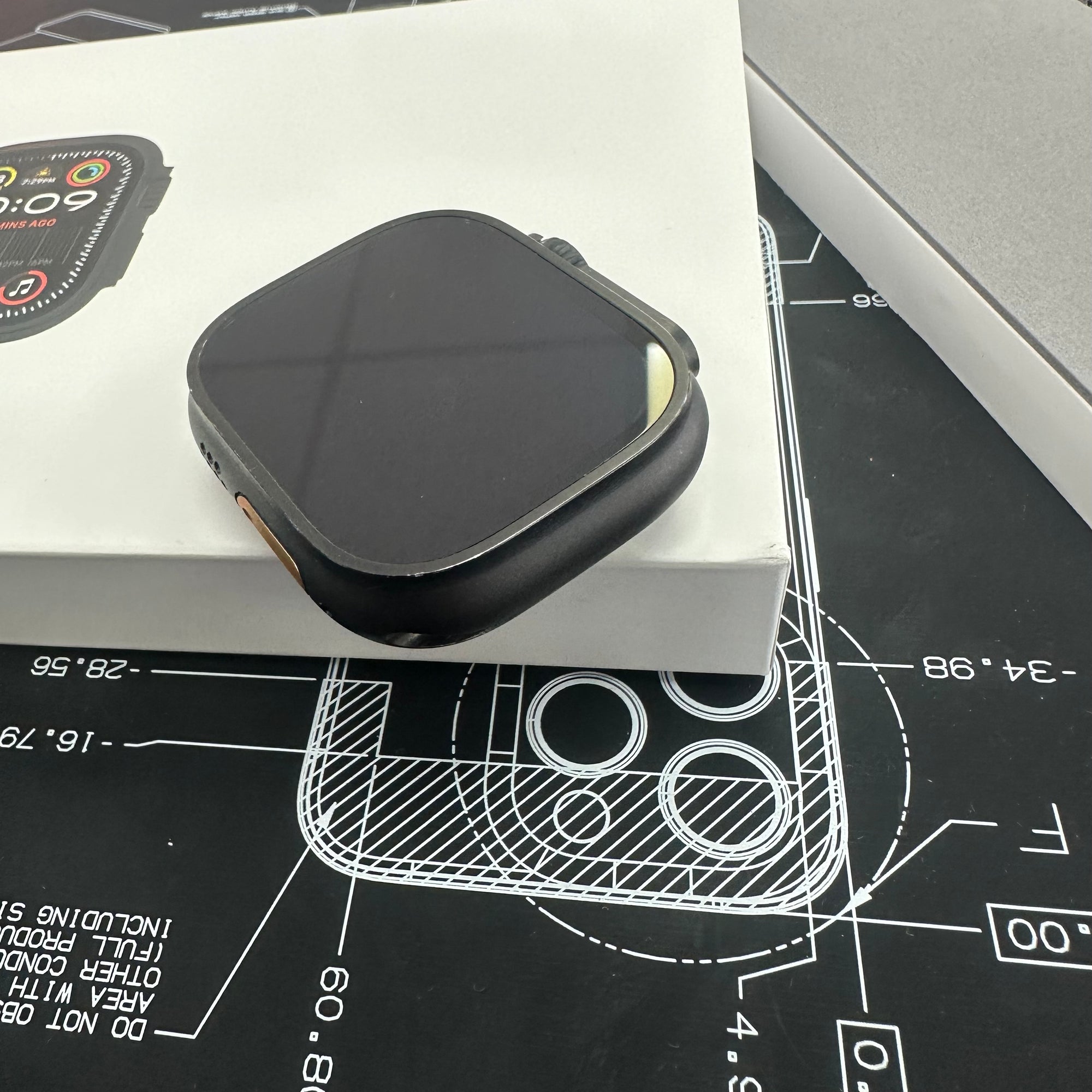 Apple Watch Ultra 2, 49mm GPS and Cellular - Titanium Case &amp; Milanese Strap 100% Battery Health
