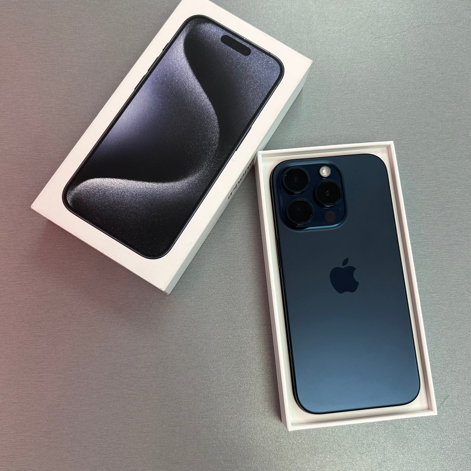 Apple iPhone 15 Pro 128GB - Blue Titanium - 91% Battery