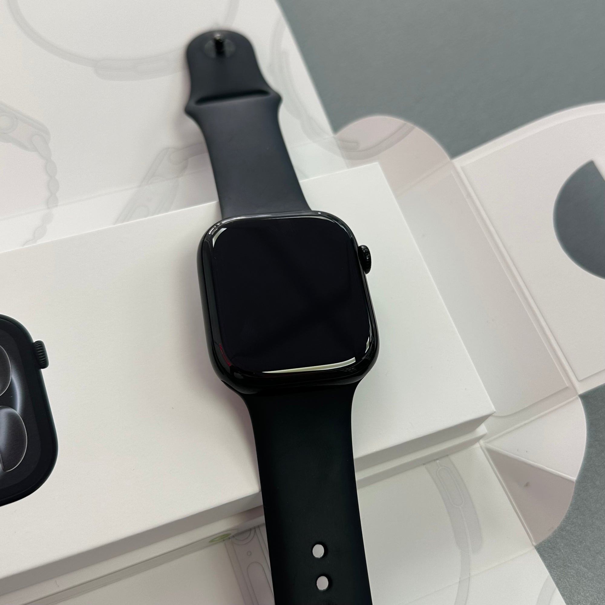 Apple Watch Series 11, 46mm GPS Jet Black Aluminium Black Sports Band