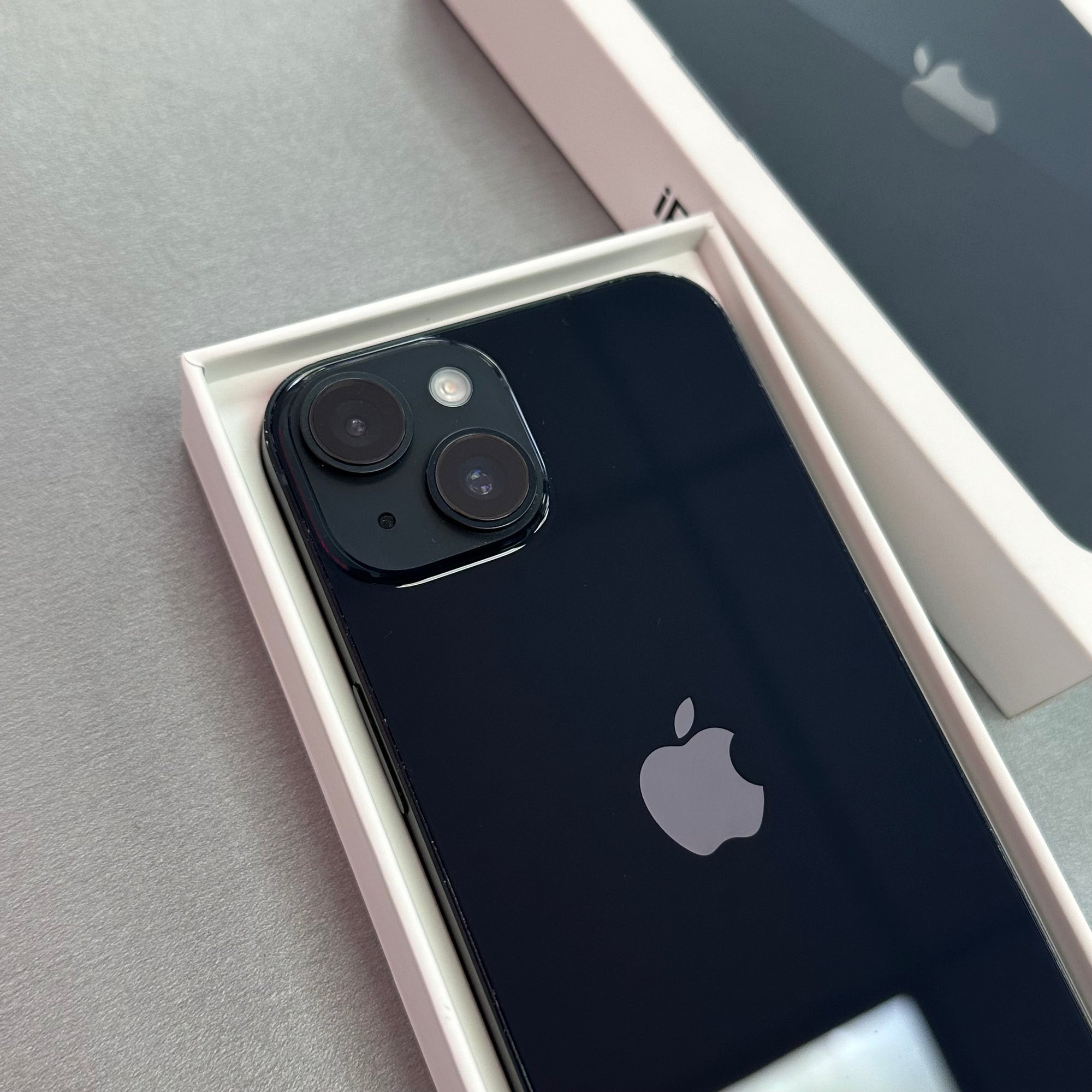 Apple iPhone 14 128GB Midnight - 100% Battery Health