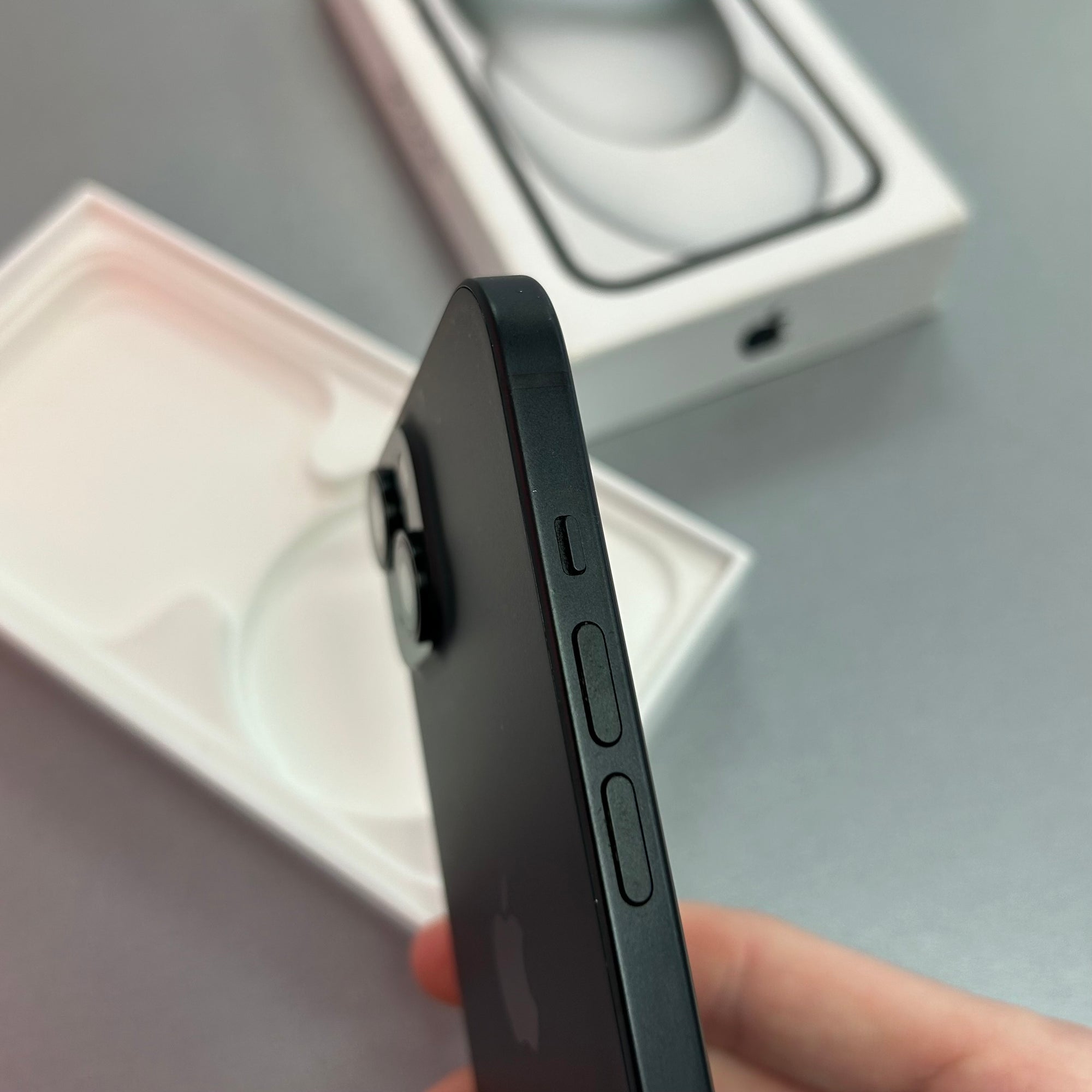 Apple iPhone 15 128GB Black - 87% Battery Health