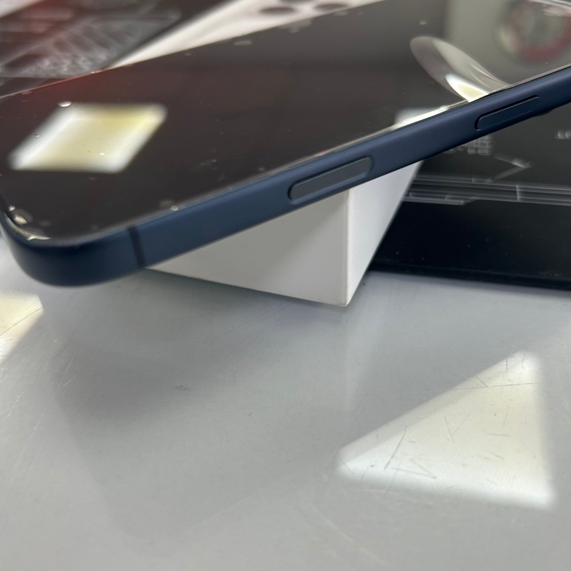 Apple iPhone 17 Pro 256GB Deep Blue 100% Battery Health