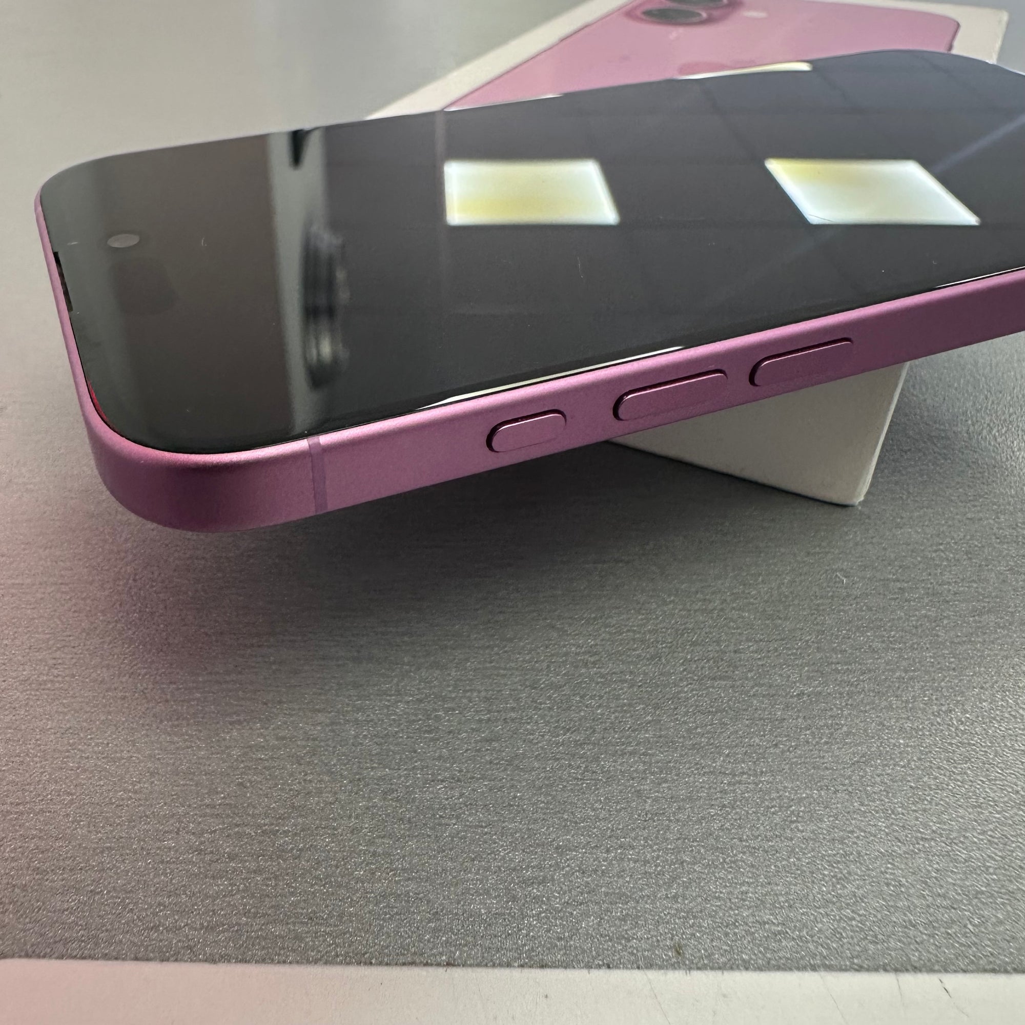 Apple iPhone 16 128GB Pink - 92% Battery Health