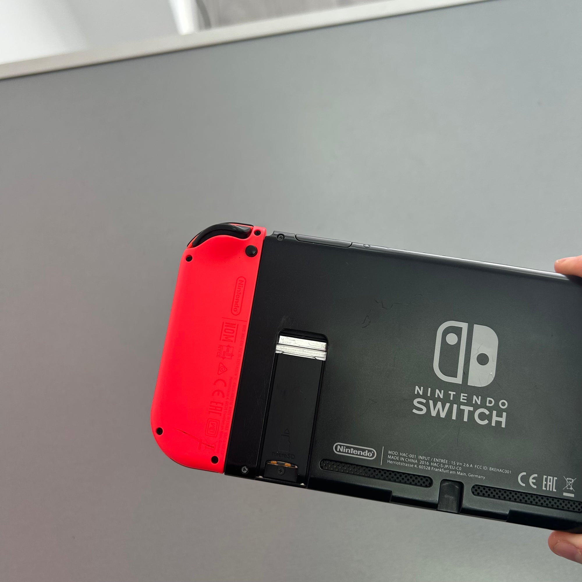 Nintendo Switch Red &amp; Blue 32GB