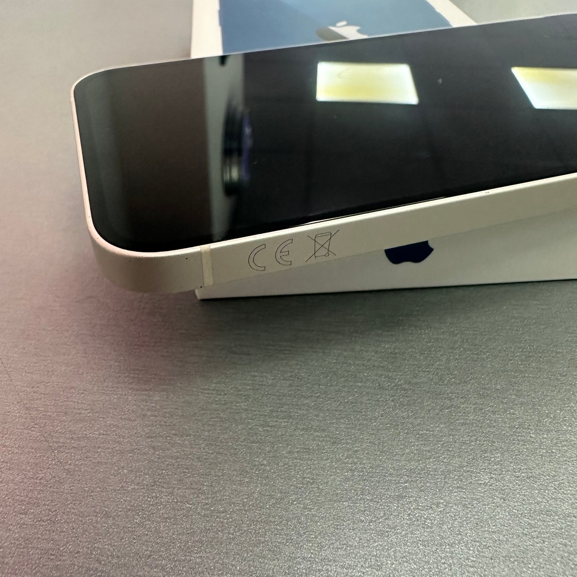Apple iPhone 13 128GB Starlight - 88% Battery Health