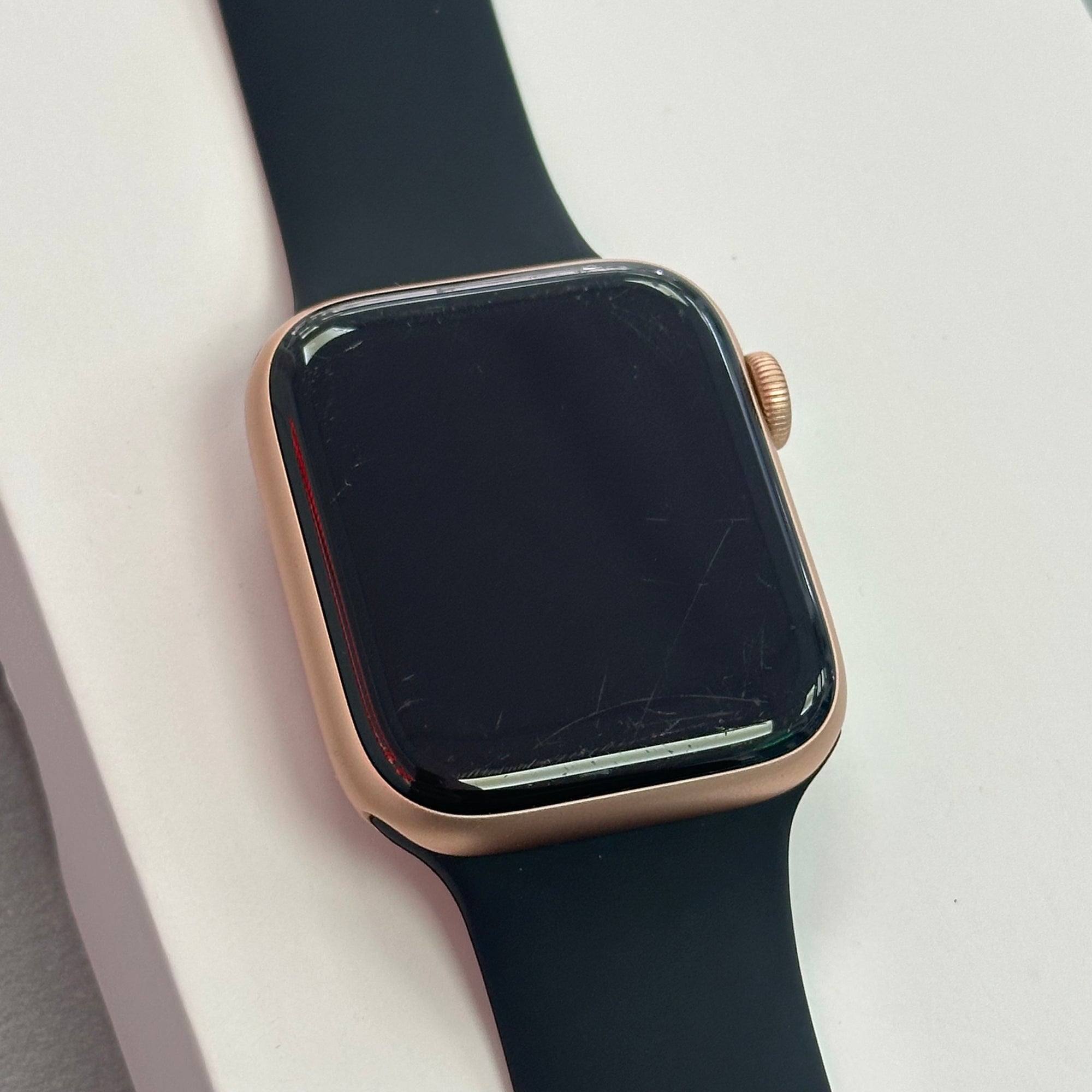 Apple Watch SE 2020 Gold GPS &amp; LTE 44mm