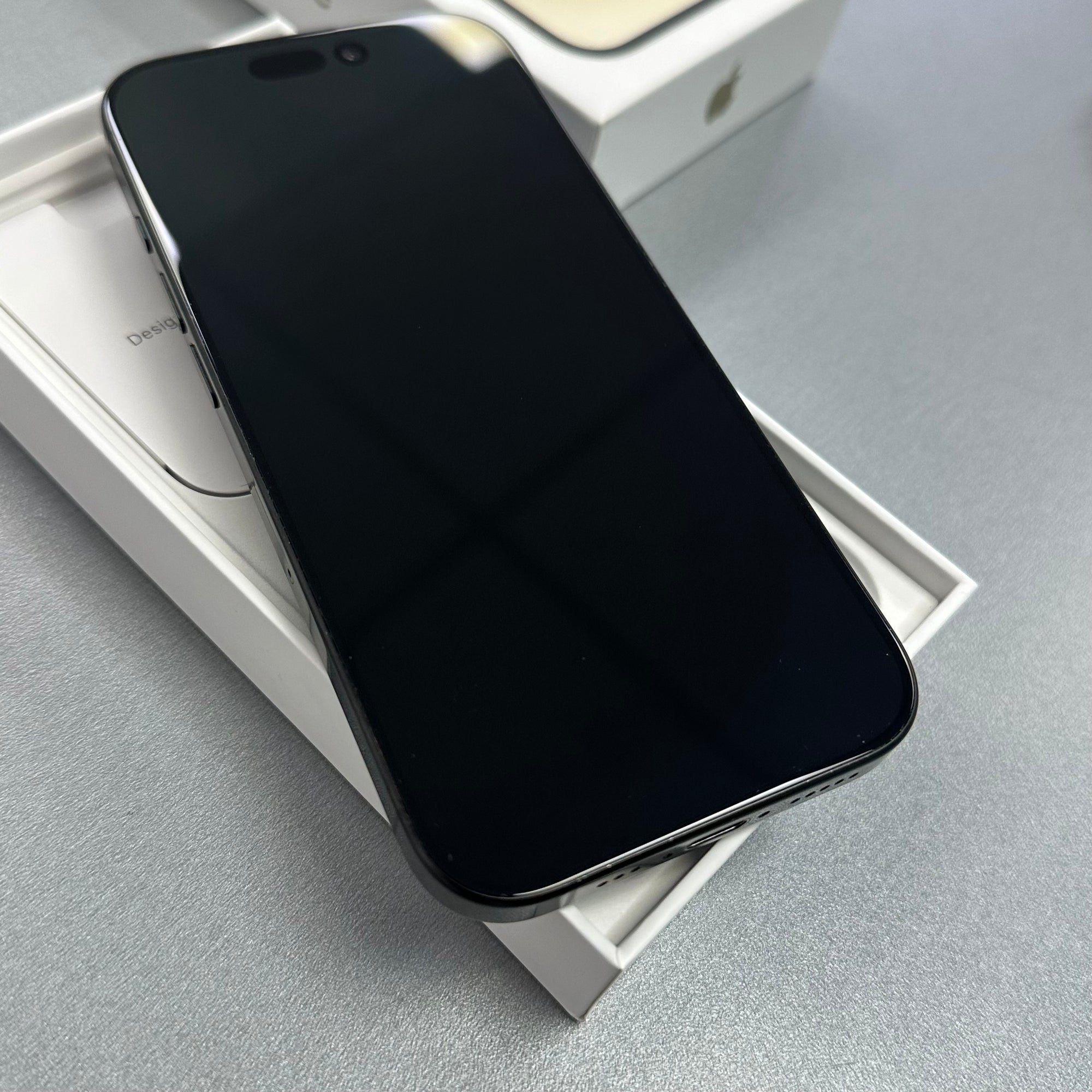 Apple iPhone 16 Pro Black Titanium 128GB - Original 89% Battery Health Grade A+