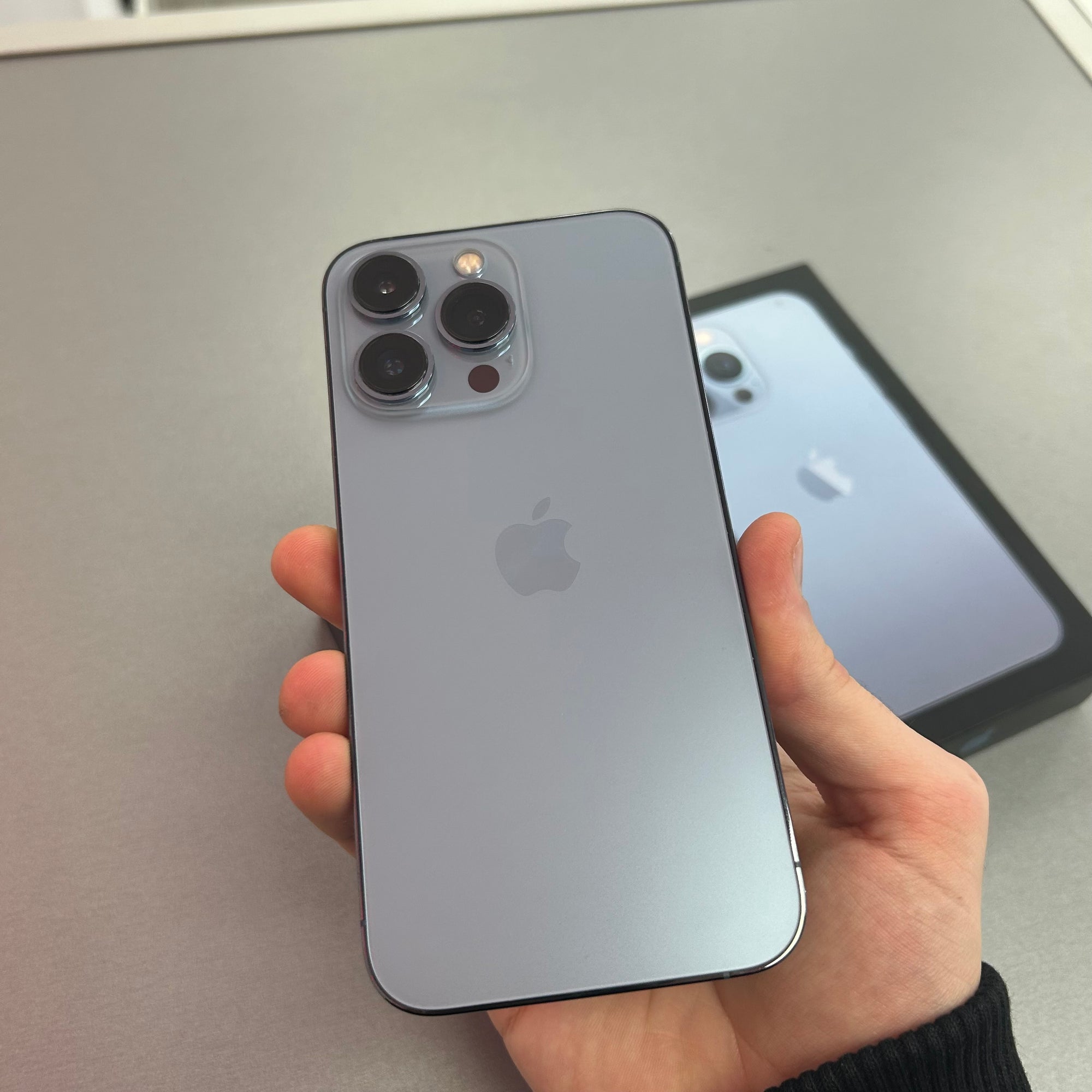 Apple iPhone 13 Pro 256GB Sierra Blue 100% Battery Health