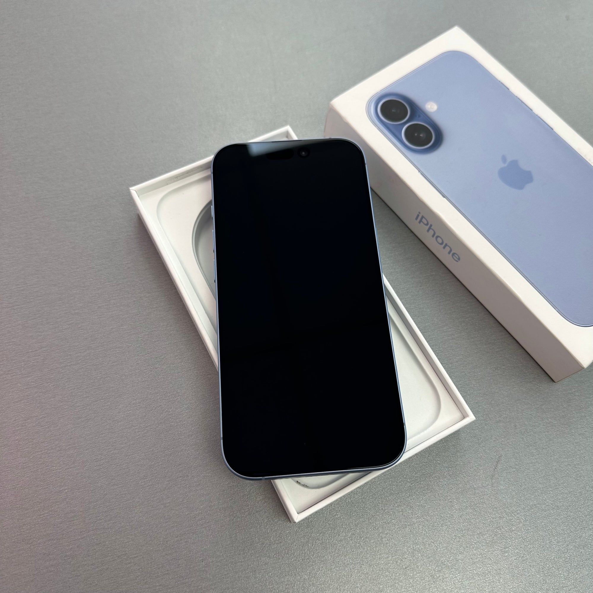 Apple iPhone 17 256GB Mist Blue - Excellent Condition Grade A+