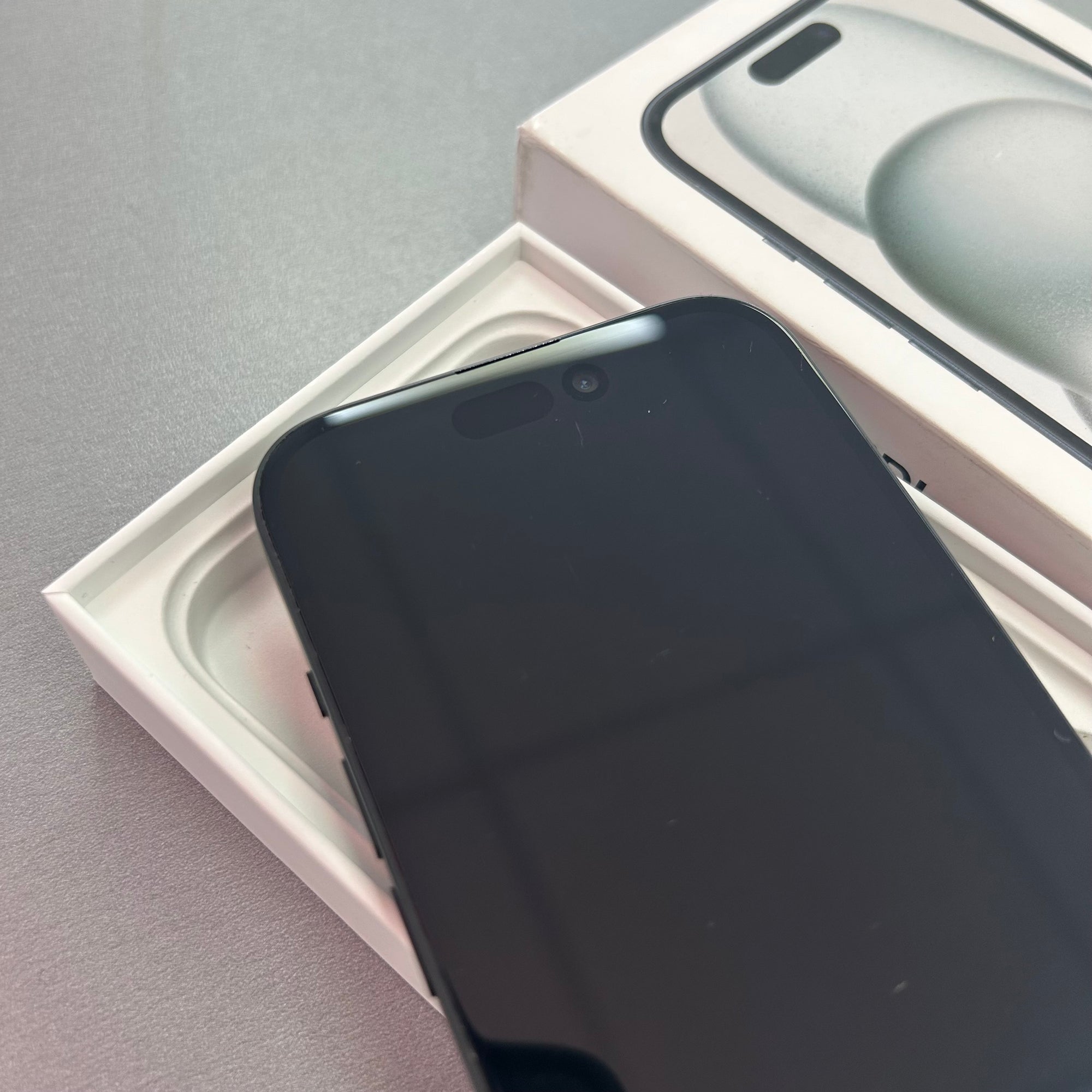 Apple iPhone 15 256GB Black - 94% Battery Health