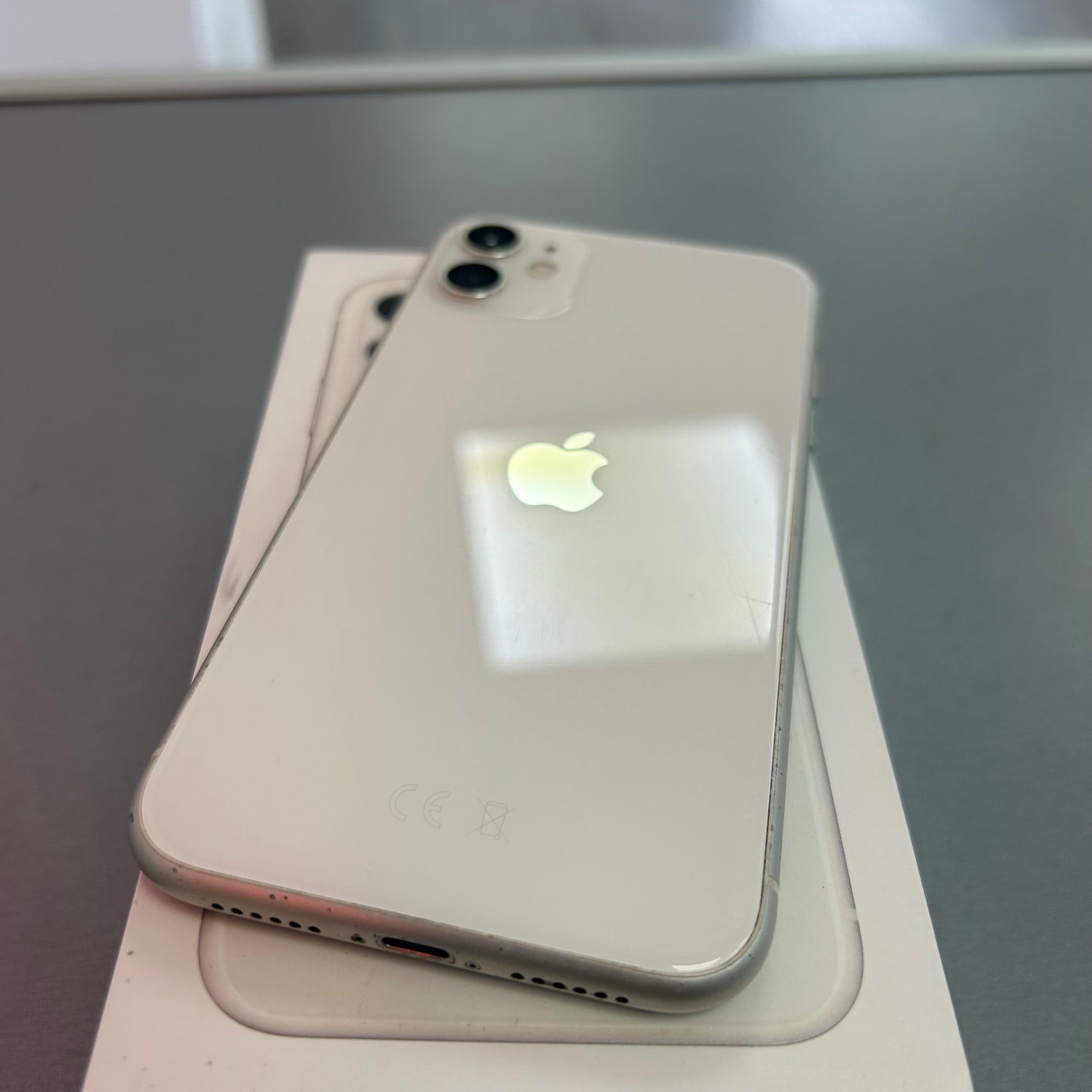 Apple iPhone 11 White 64GB Unlocked