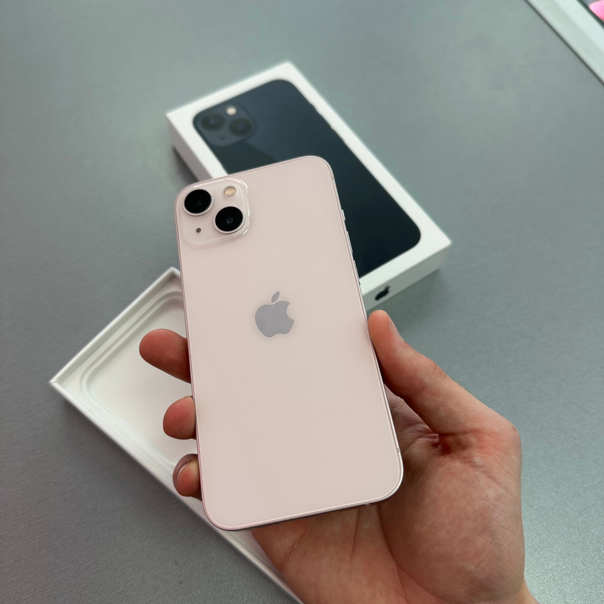 Apple iPhone 13 128GB Pink - 100% Battery Health