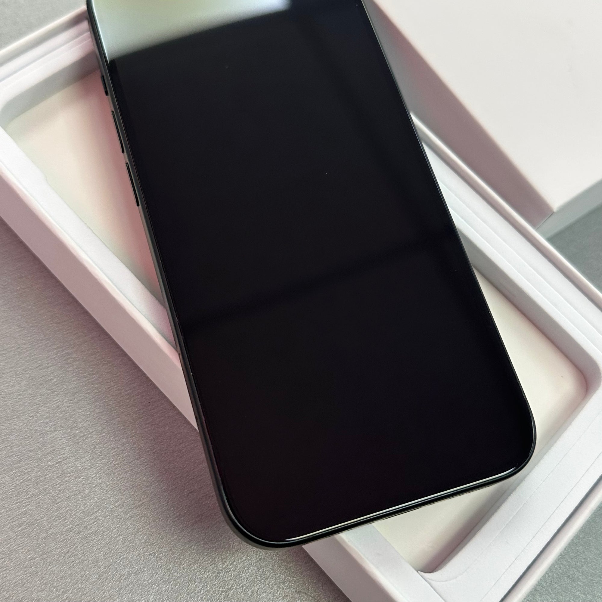 Apple iPhone 15 128GB Space Black - 100% Battery Health