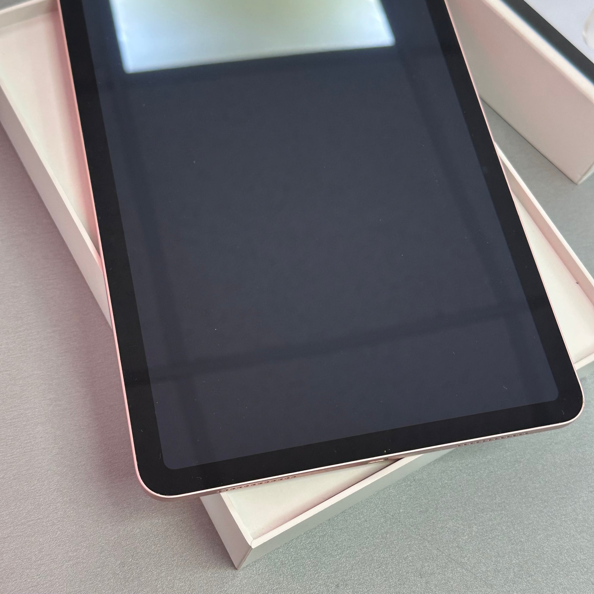 Apple iPad Air (4th Generation) Rose Gold 128GB Wi-Fi Only