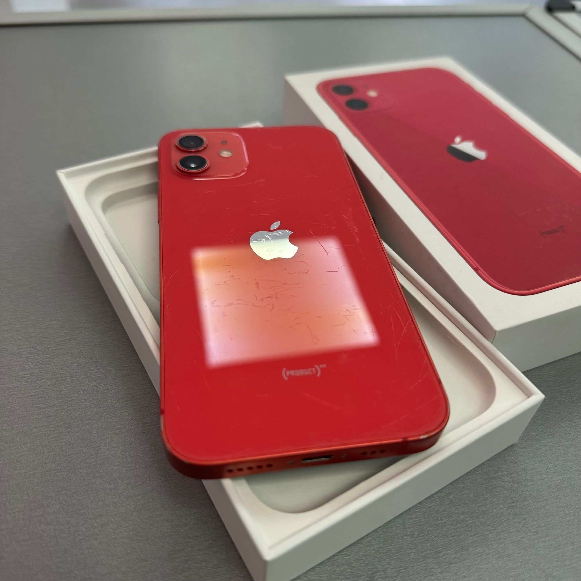 Apple iPhone 12 64GB Product Red - 100% Battery Health