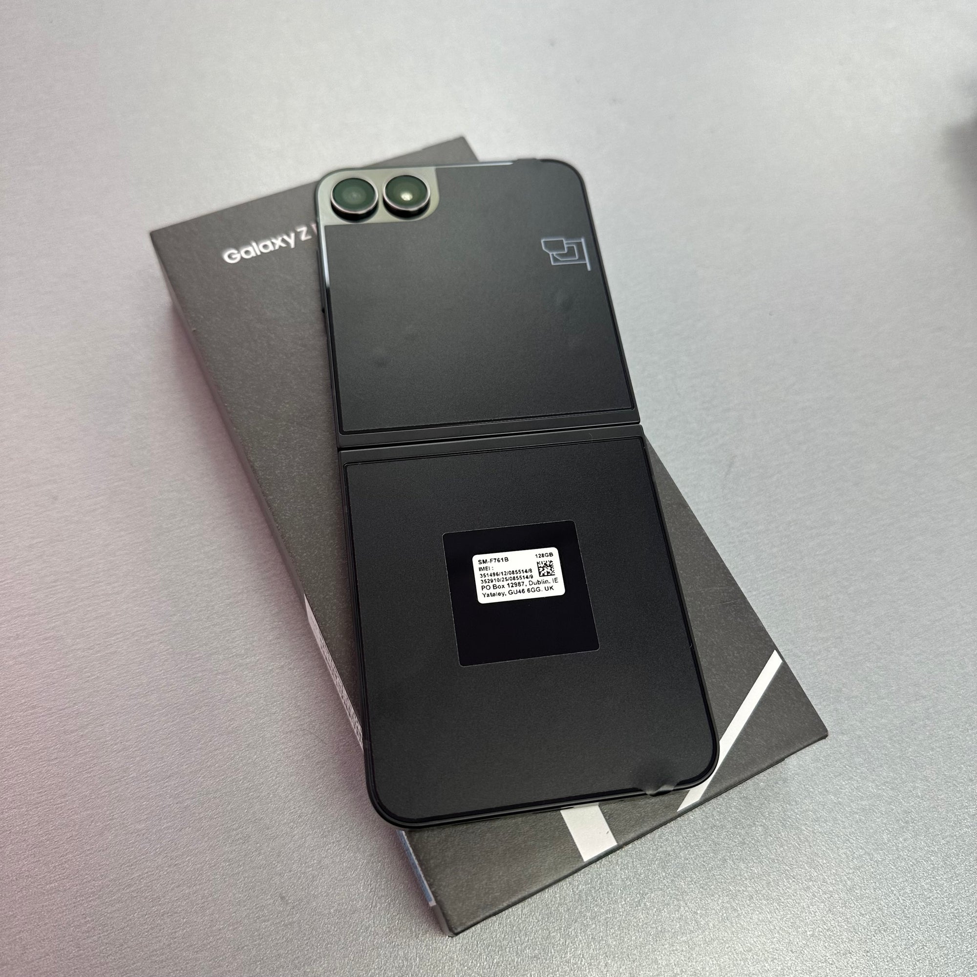 Samsung Galaxy Z Flip7 FE Black 128GB - Opened Never Used