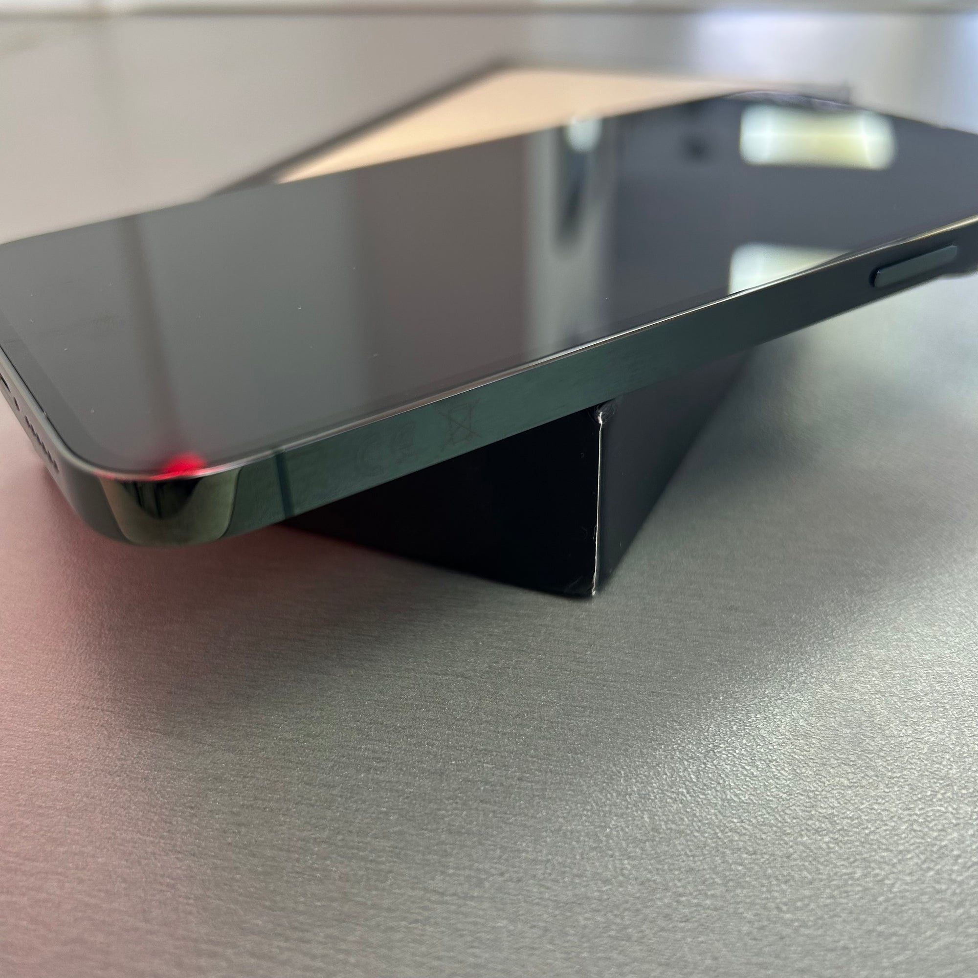 Apple iPhone 13 Pro Max 6.7” 1TB Alpine Green - 100% Battery Health