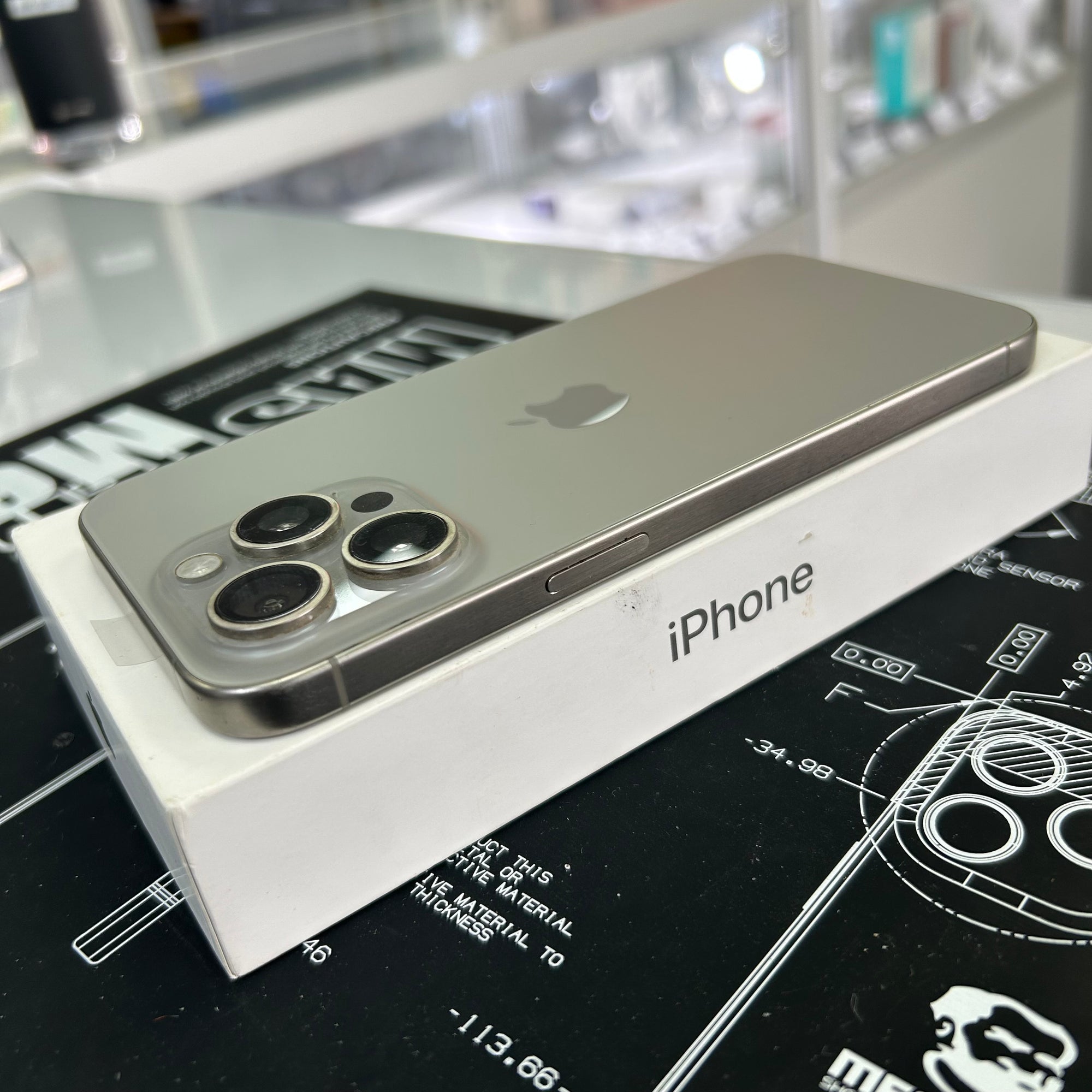 Apple iPhone 15 Pro Max 512GB Natural Titanium