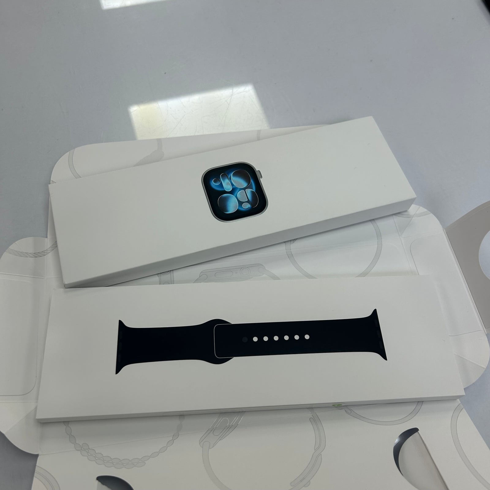 Ex Display Apple Watch Series 11, 42mm GPS Space Gray Aluminium Black Sports Band