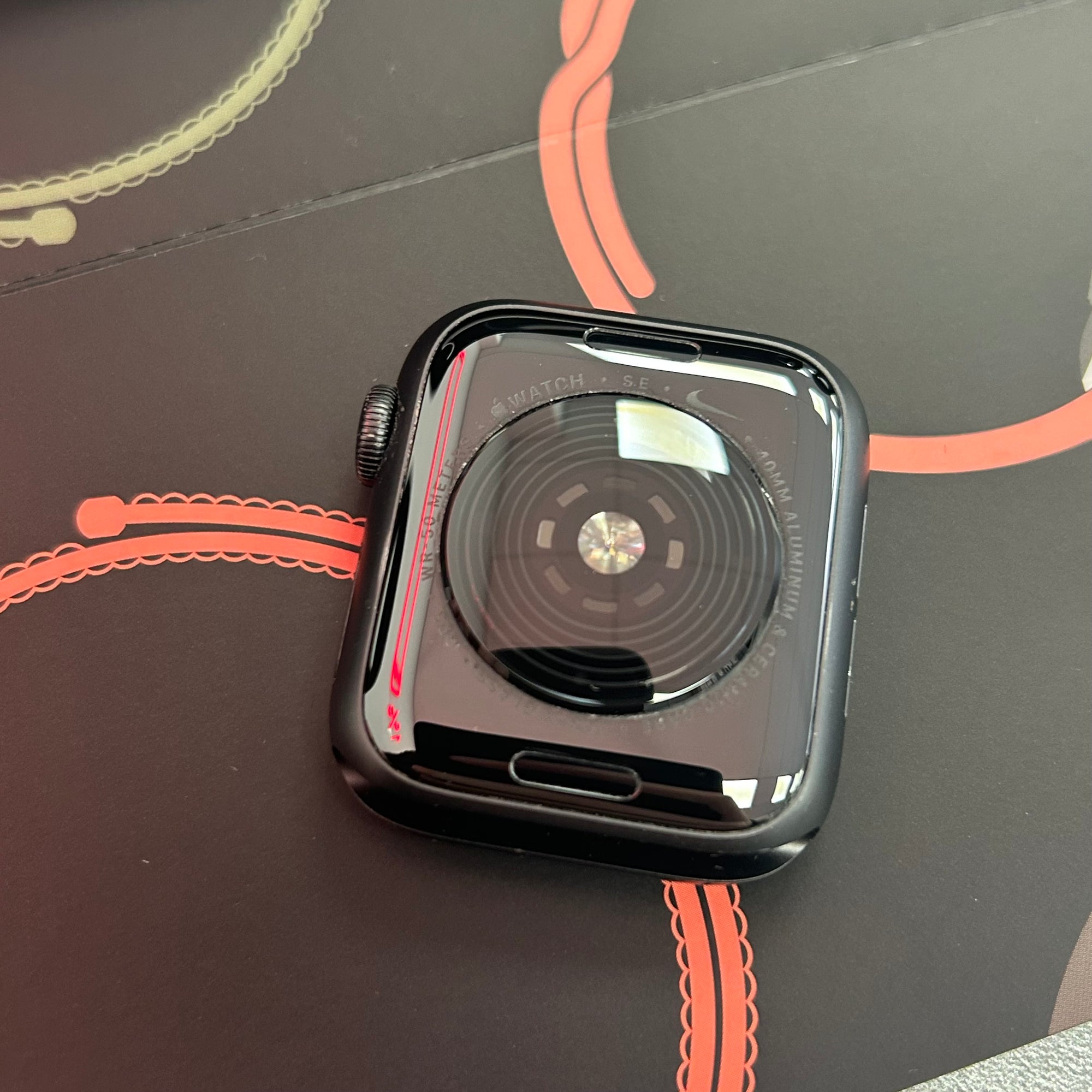 Apple Watch Nike Edition SE - 40mm Space Grey Aluminium