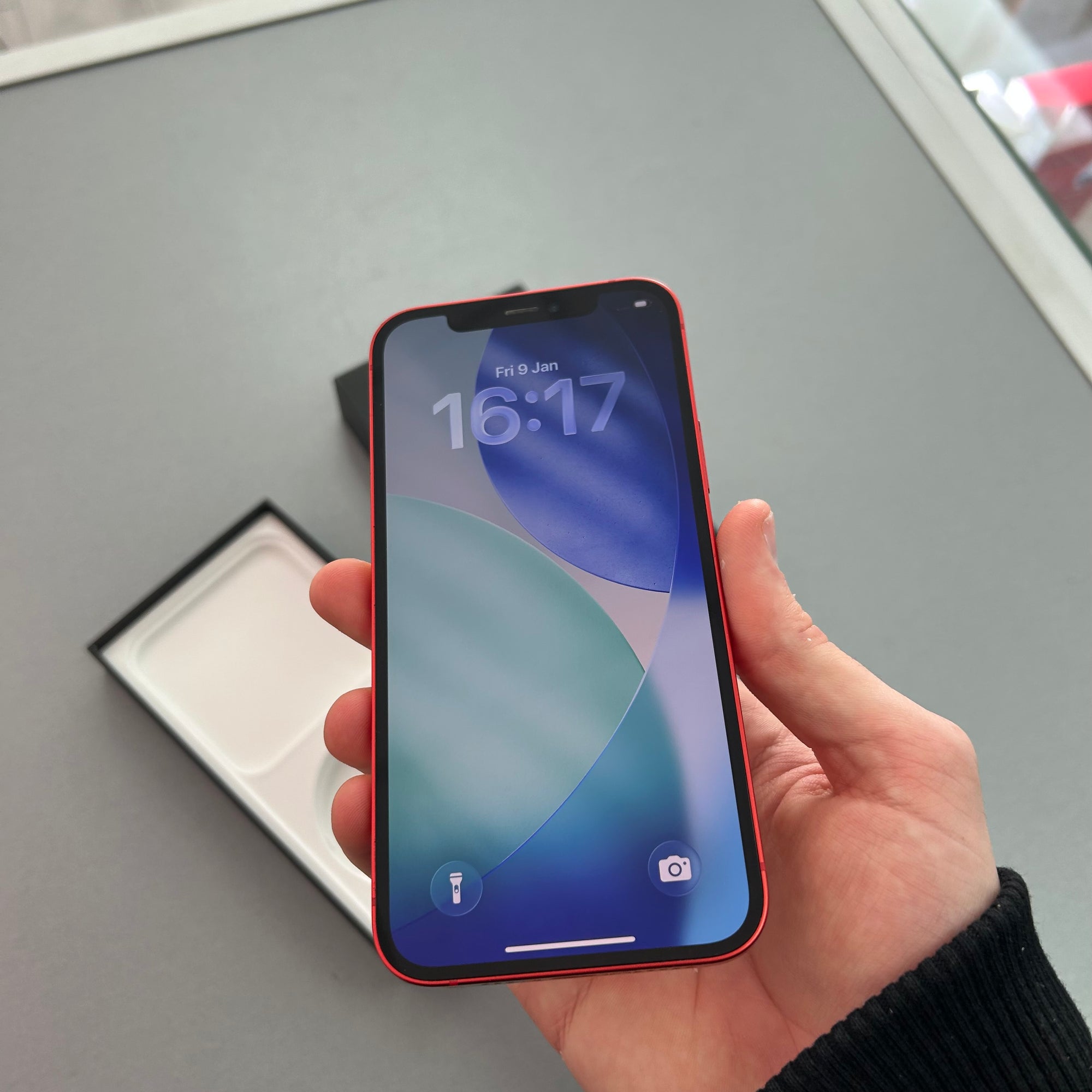 Apple iPhone 12 128GB Product Red - 100% Battery Health