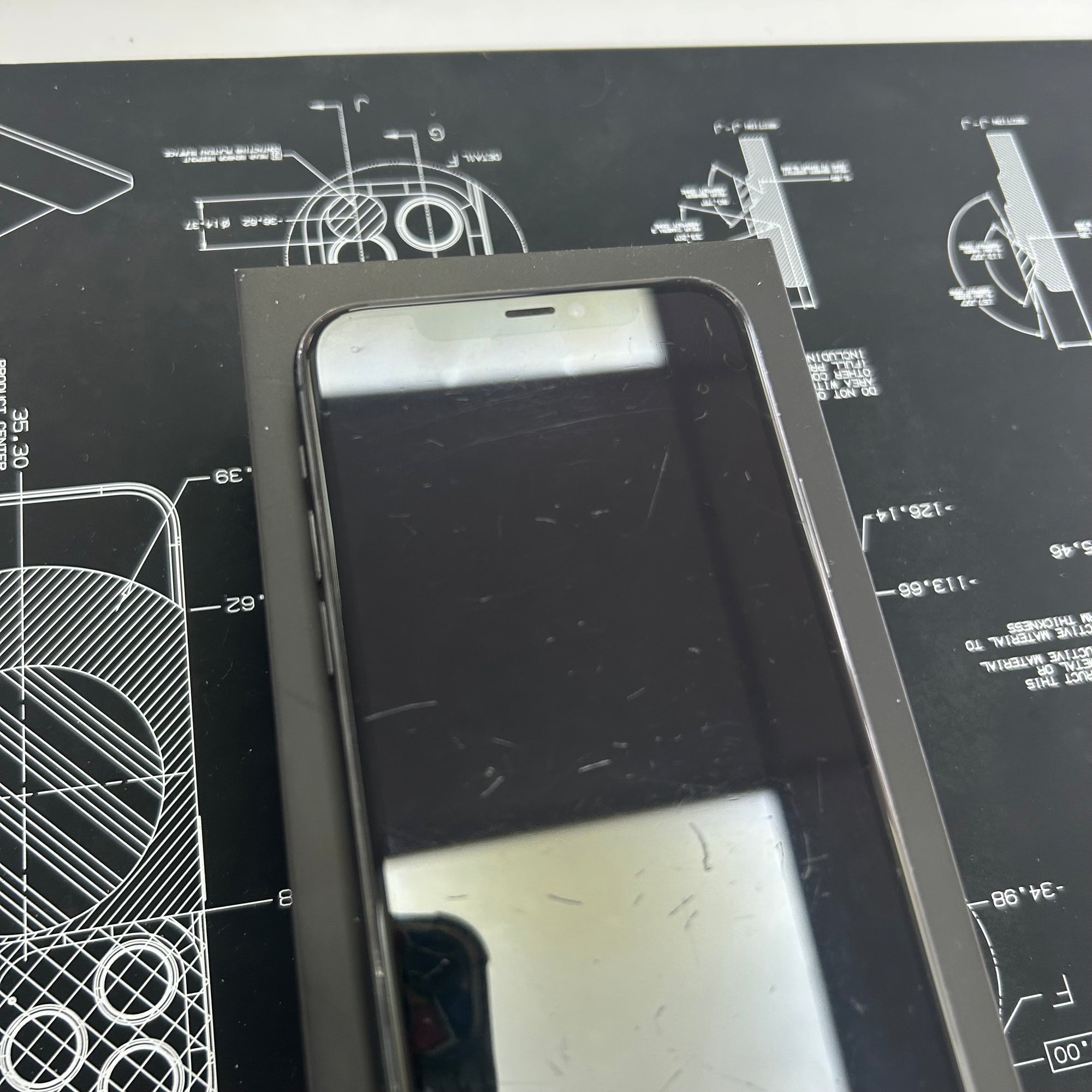 Apple iPhone 11 Pro Graphite  64GB -100% Battery Health