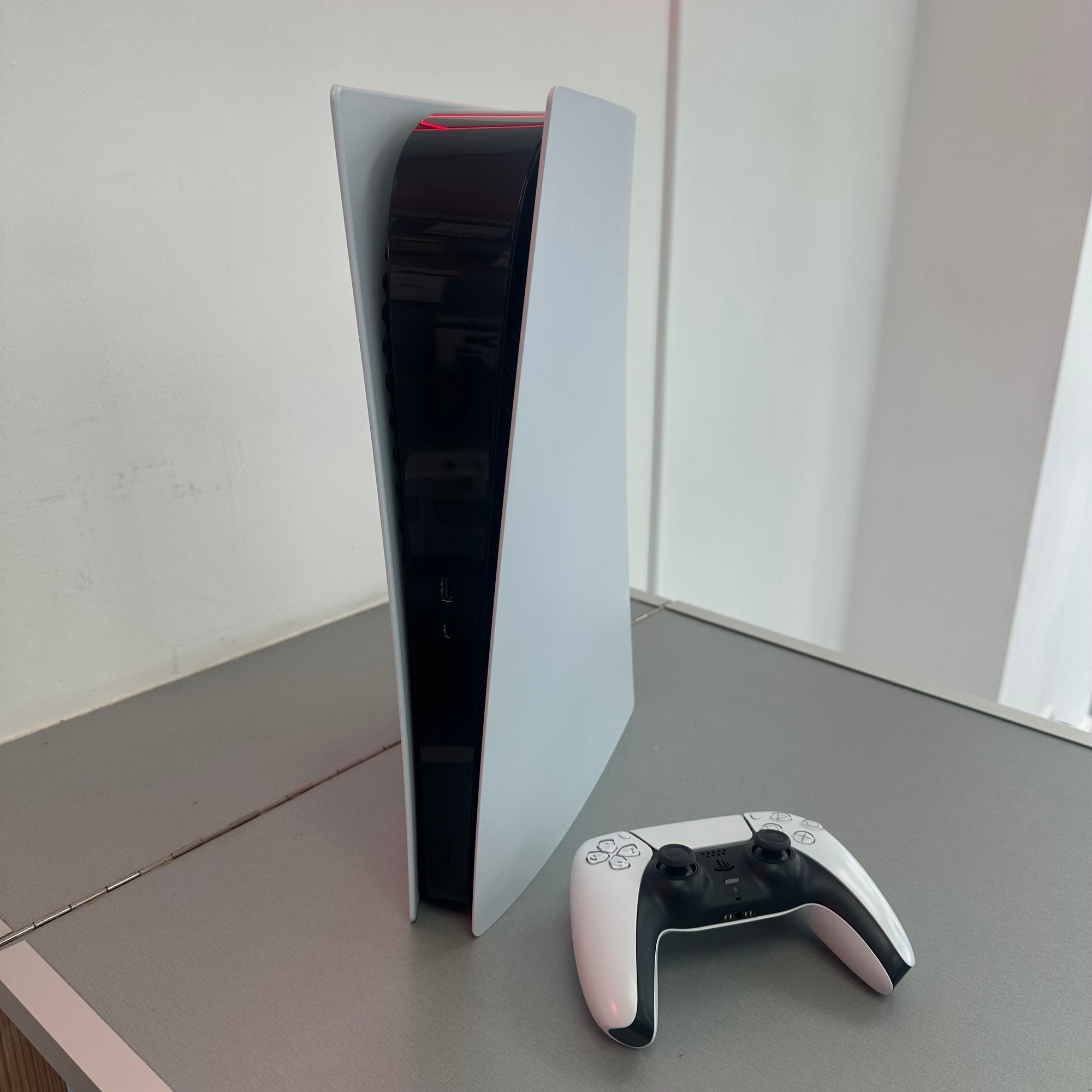 Sony Playstation 5 Digital Edition 825GB - Serviced and Included with all accessories