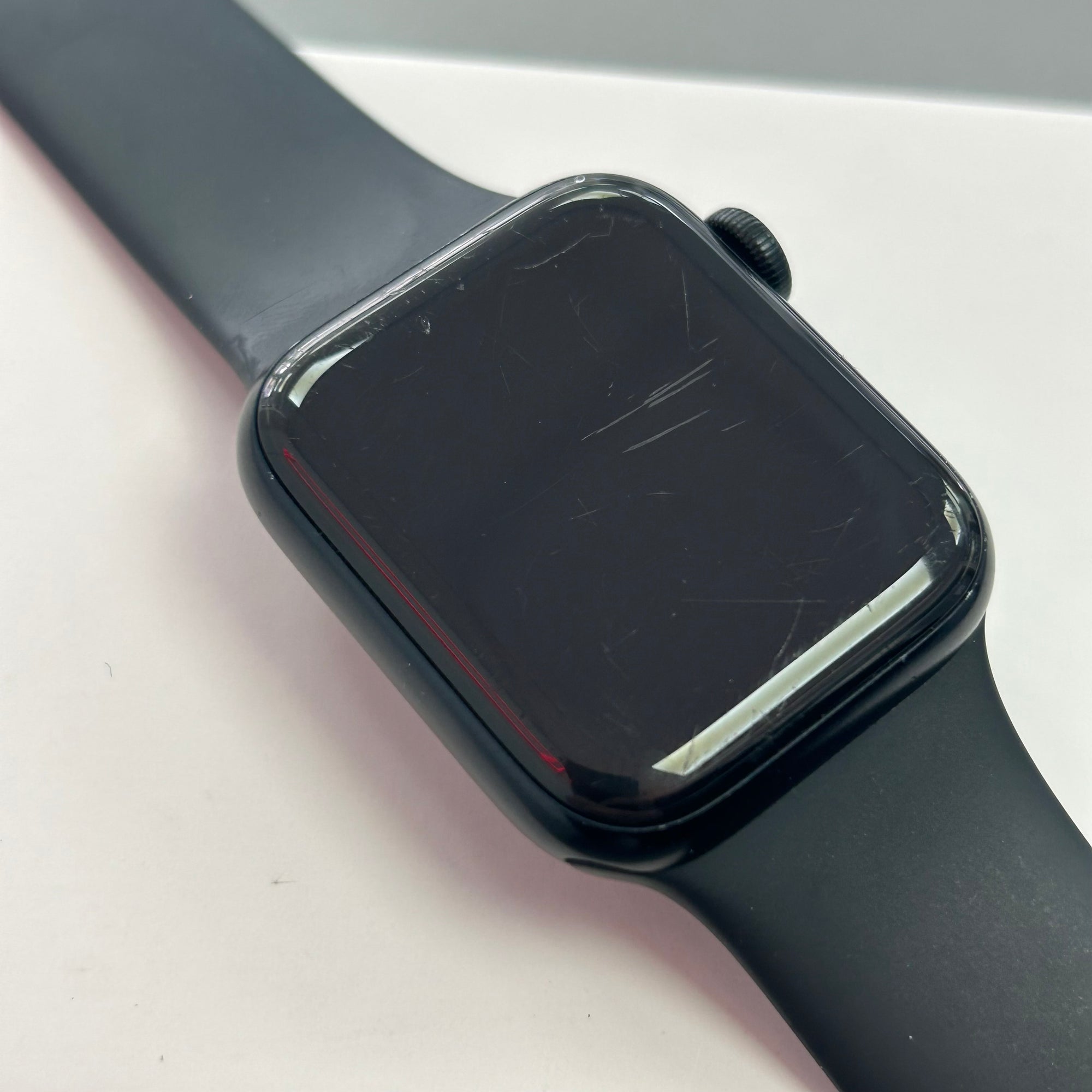 Apple Watch SE (2nd Gen) GPS &amp; LTE - 40mm, Midnight Aluminium Case