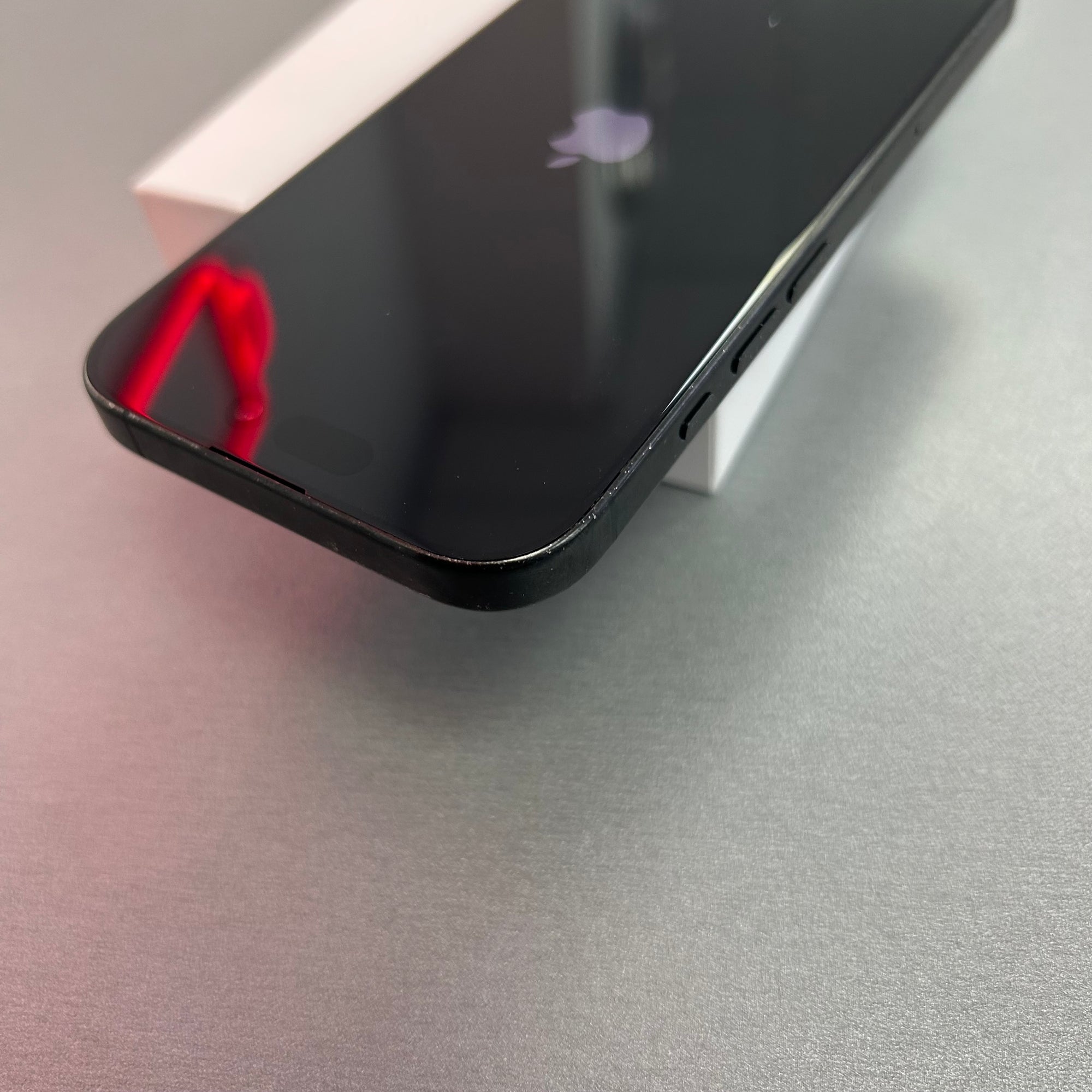 Apple iPhone 16 Pro Black Titanium 128GB - Original 100% Battery Health