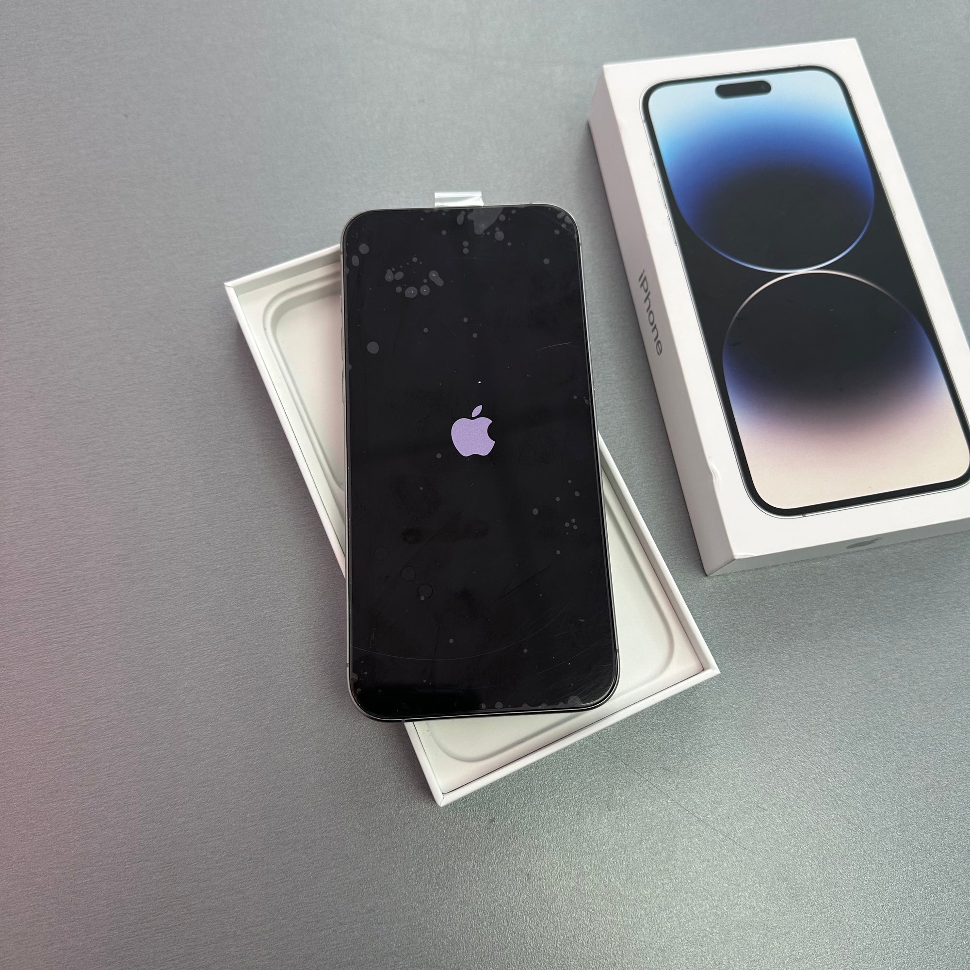 Apple iPhone 15 Pro Max 256GB Natural Titanium - 100% Battery Health