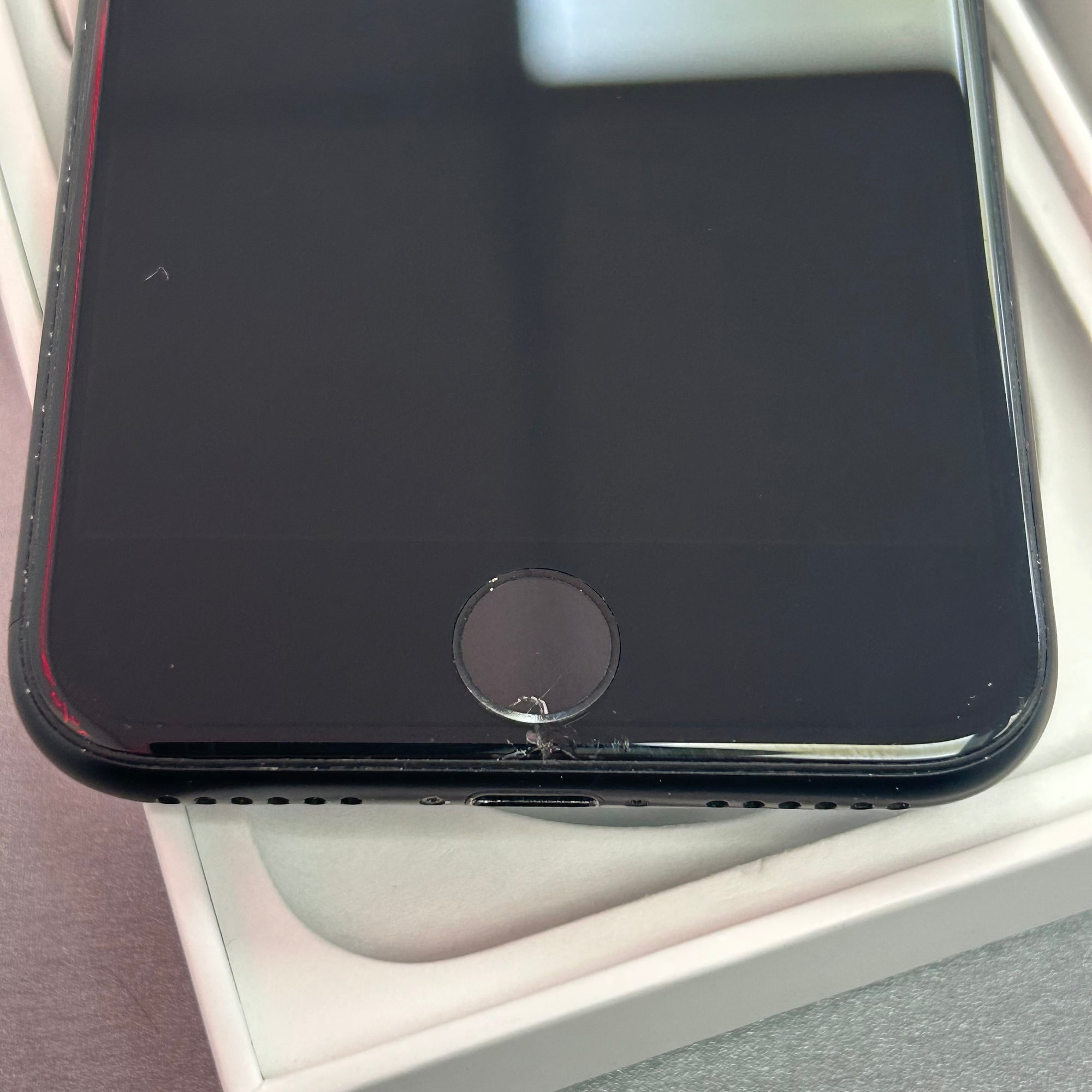 Apple iPhone SE 2020 64GB Black - 100% Battery Health GRADE C