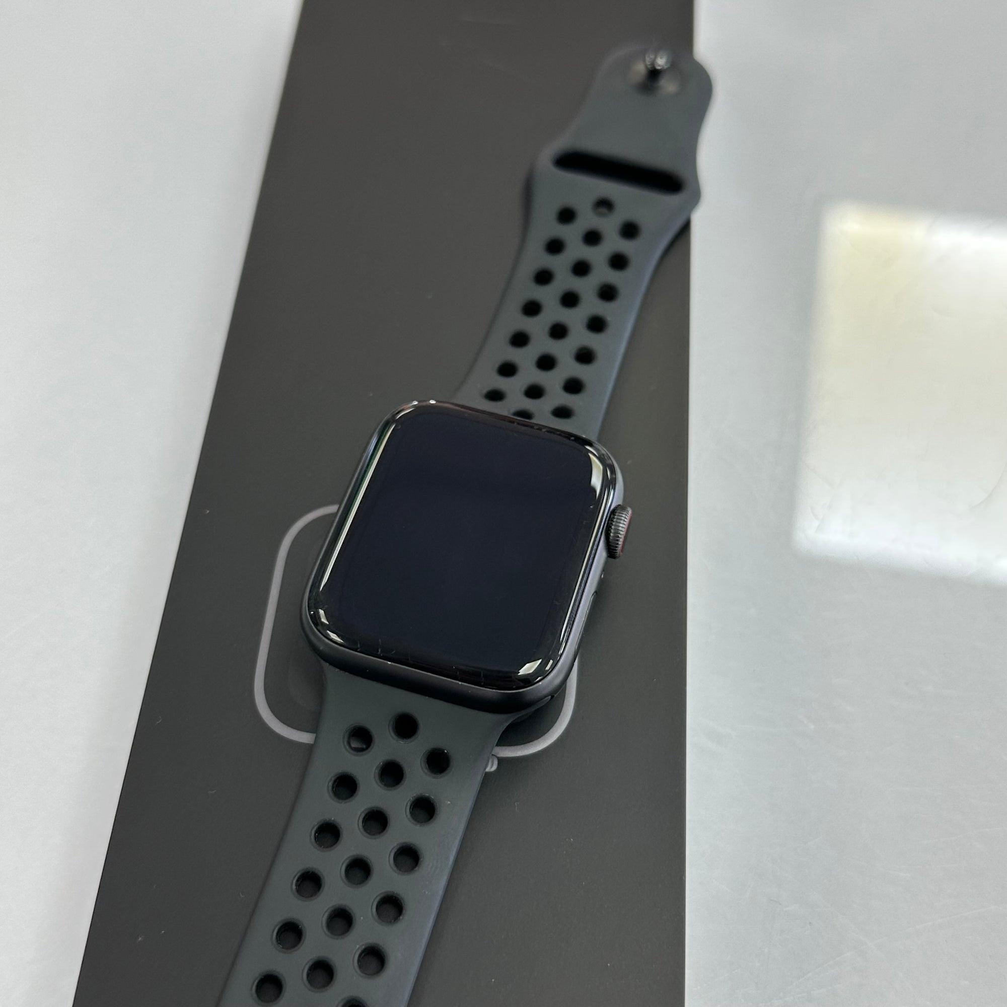 Apple Watch Series 6 Space Grey 44MM GPS and Cellular
