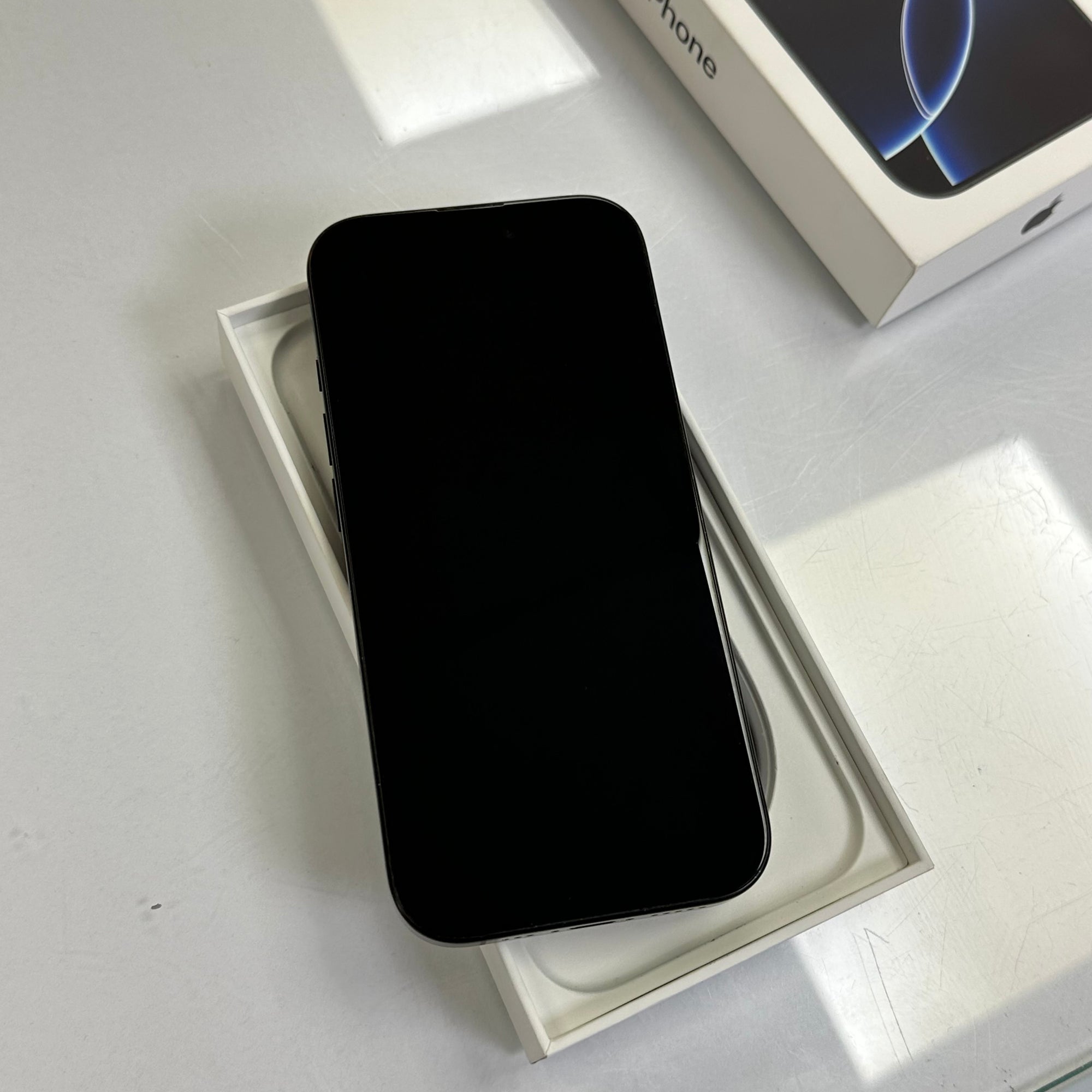 Apple iPhone 16 Pro Black Titanium 128GB - Original 91% Battery Health
