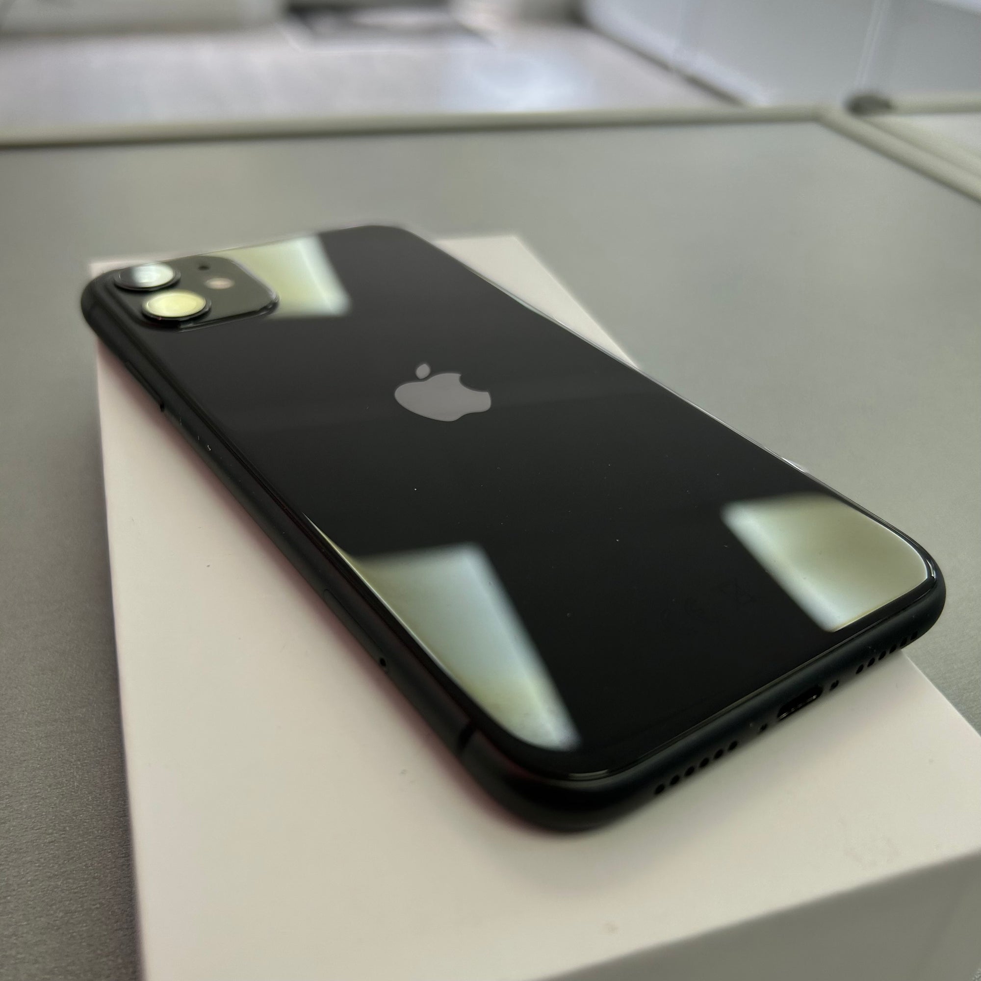 Apple iPhone 11 Black 128GB -  100% Battery Health
