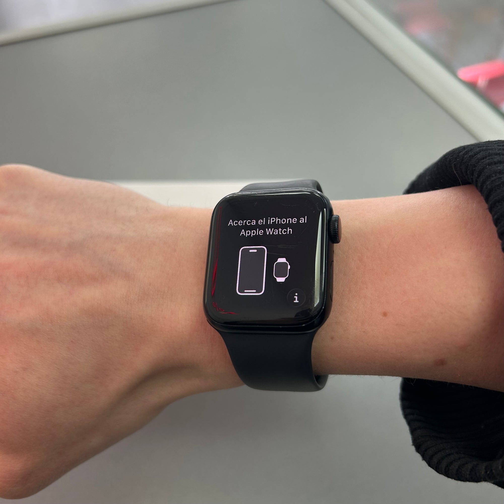 Apple Watch SE (2nd Gen) GPS &amp; LTE - 40mm, Midnight Aluminium Case