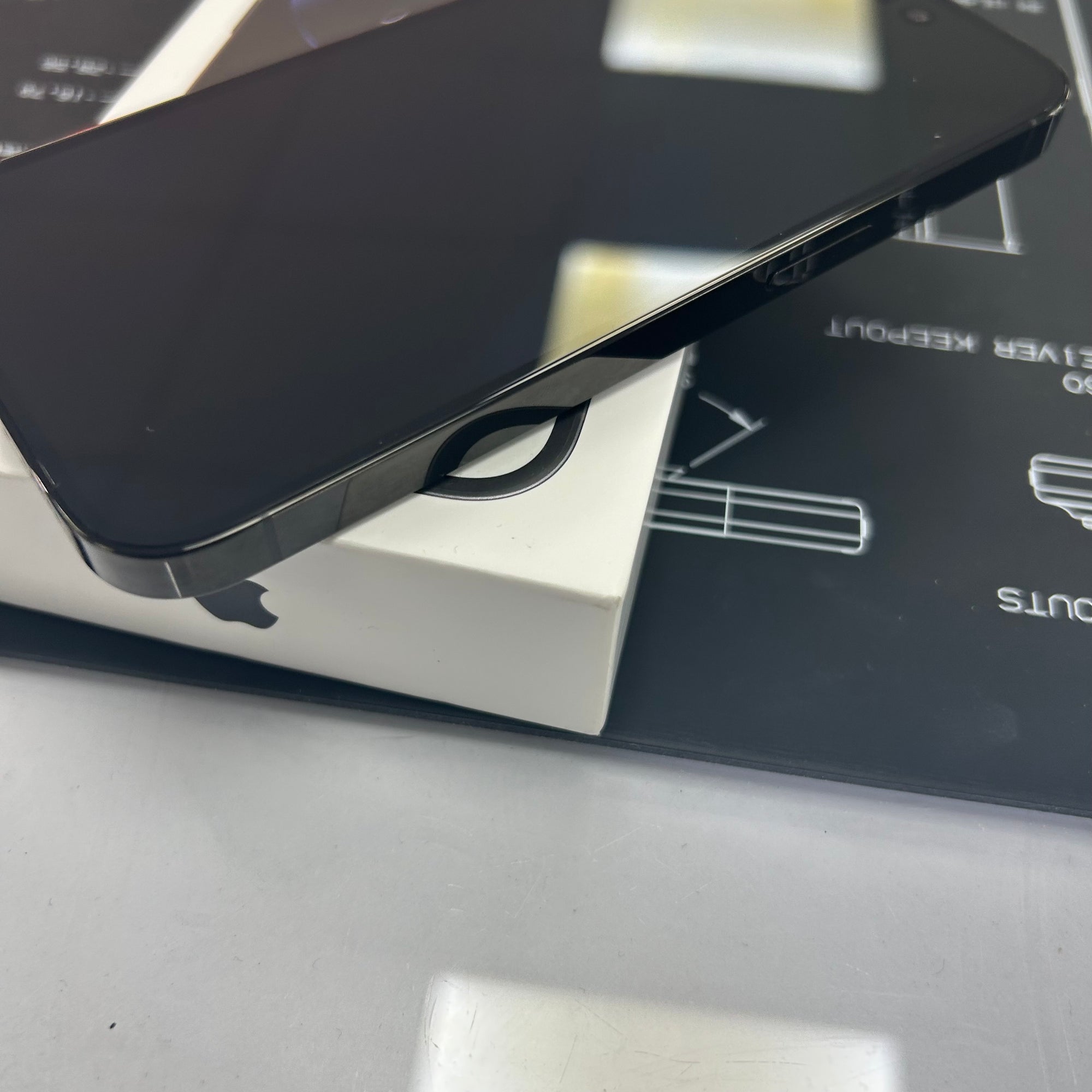 Apple iPhone 14 Pro - Black 128GB &amp; 100% Battery Health