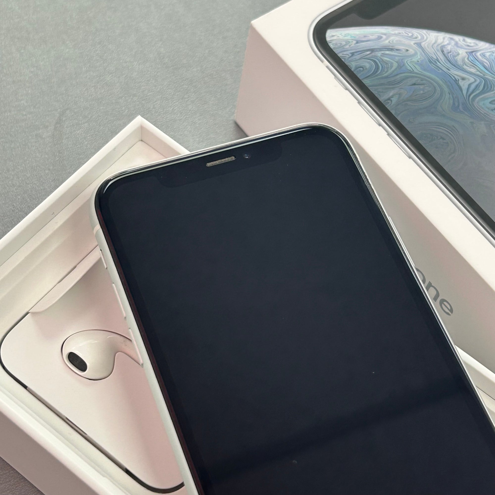 Apple iPhone XR 128GB White 100% Battery Health