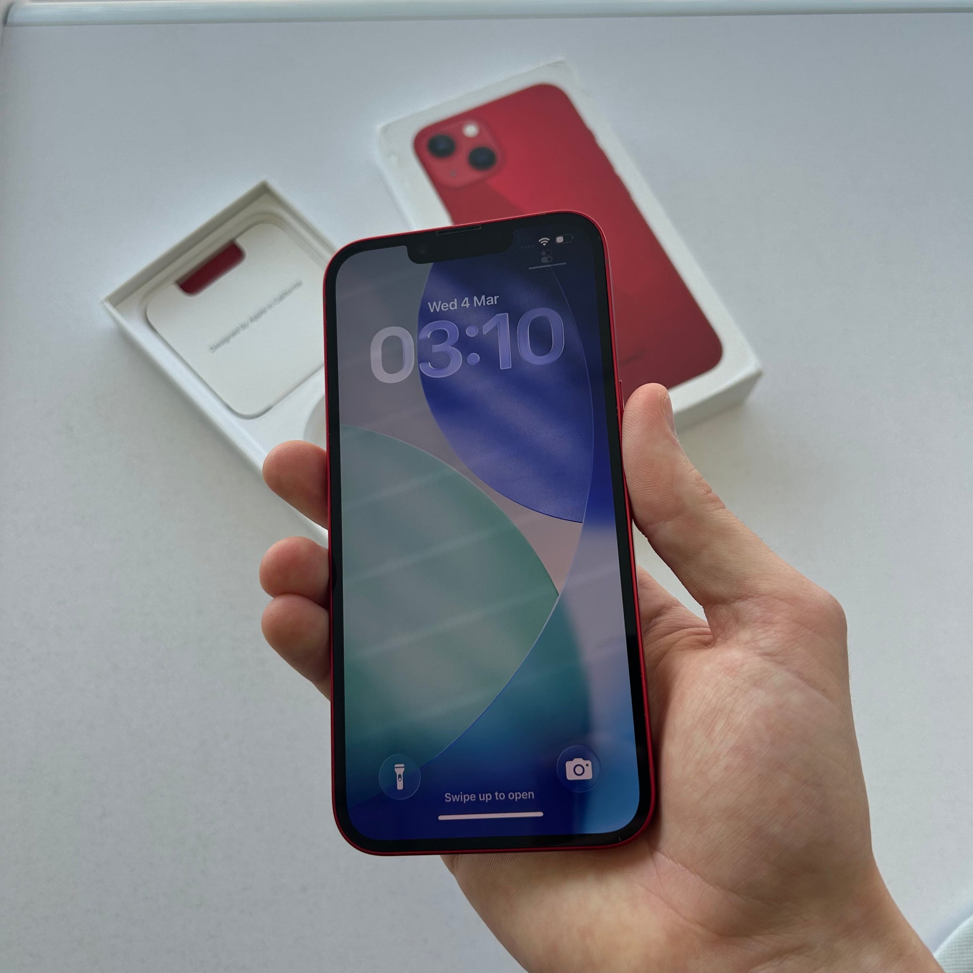 Apple iPhone 13 128GB Product Red - 100% Battery Health