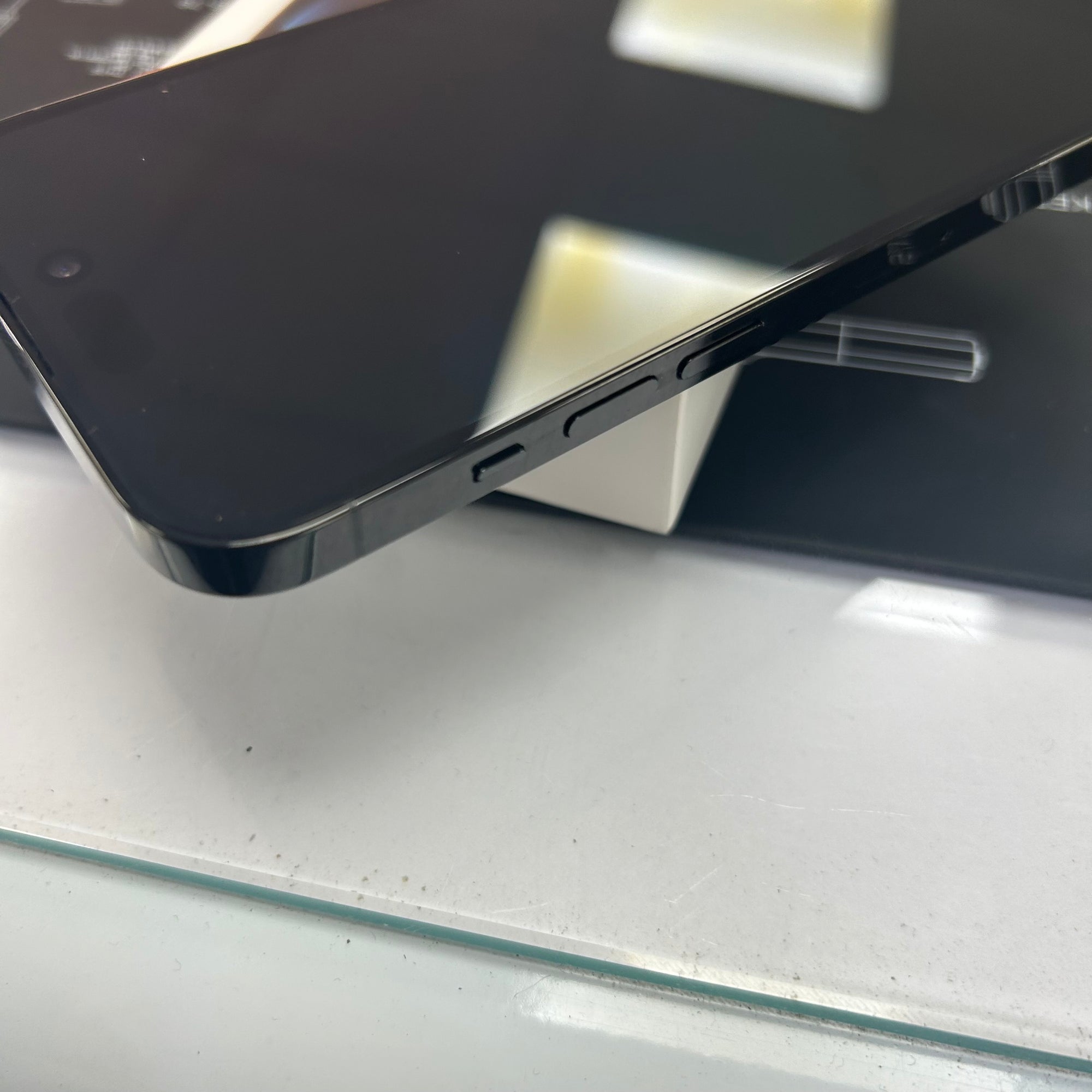 Apple iPhone 14 Pro - Black 128GB &amp; 100% Battery Health