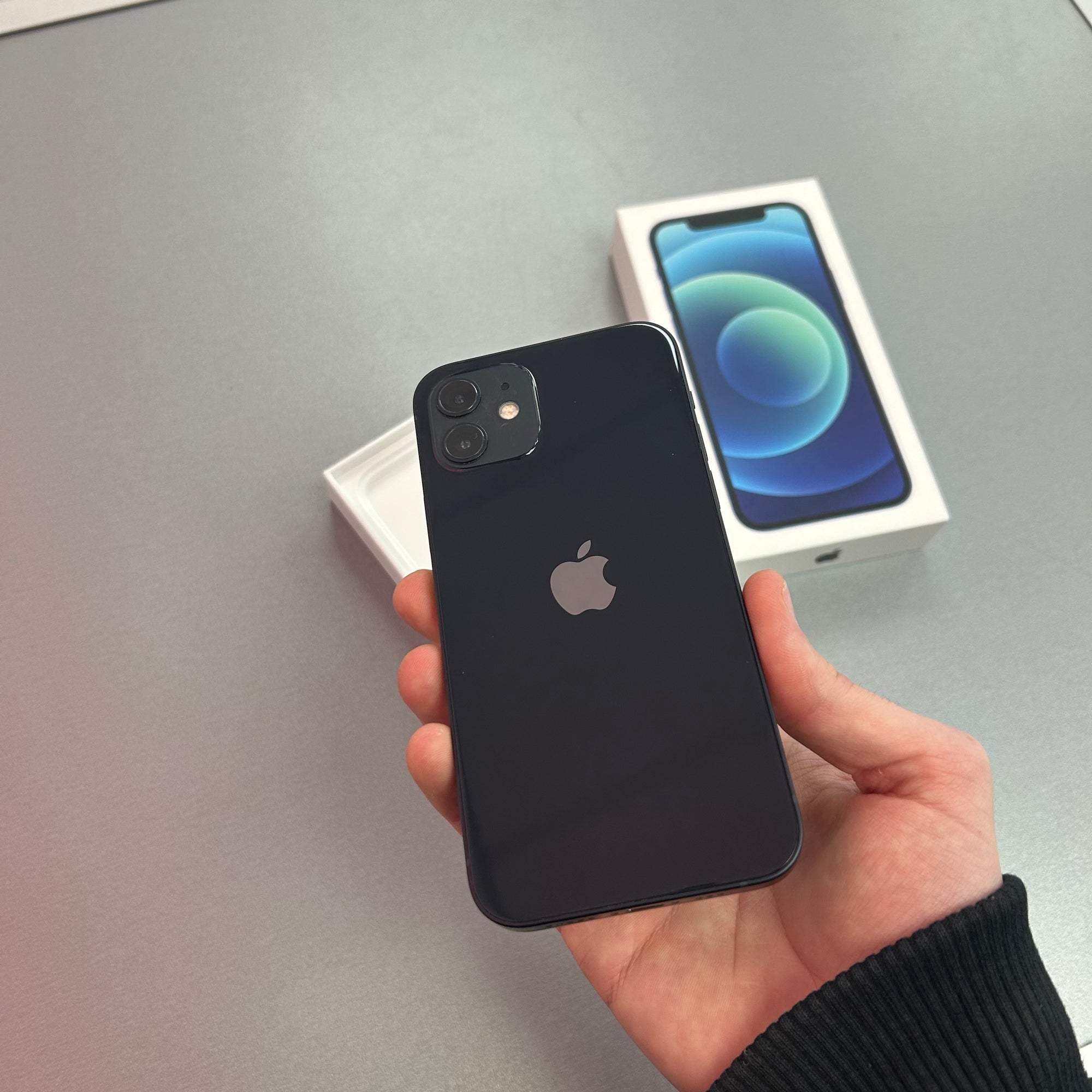 Apple iPhone 12 128GB Black - 100% Battery Health