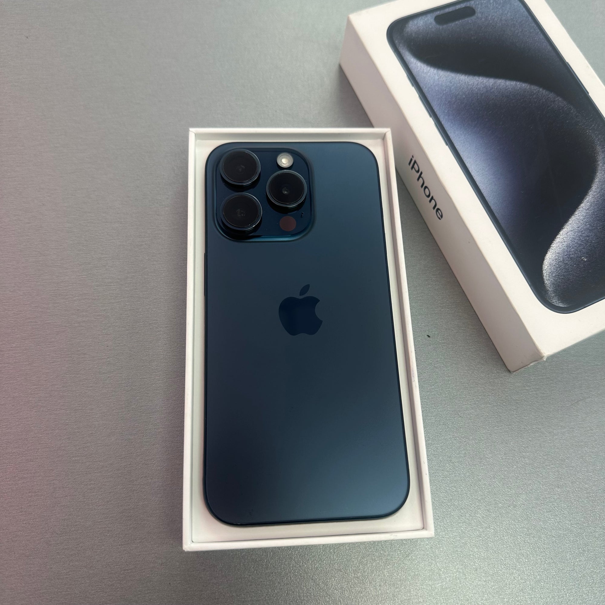 Apple iPhone 15 Pro 256GB - Blue Titanium - 100% Battery Health