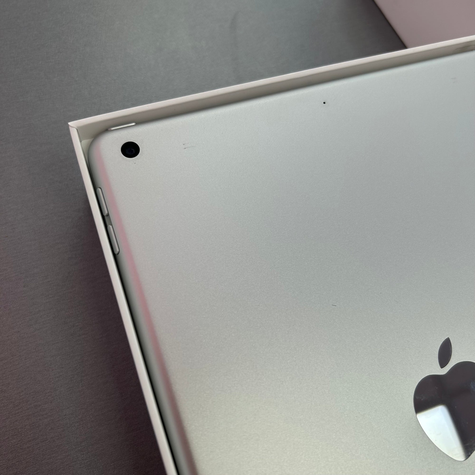Apple iPad 8th Generation - 32GB Silver Wi-Fi Edition