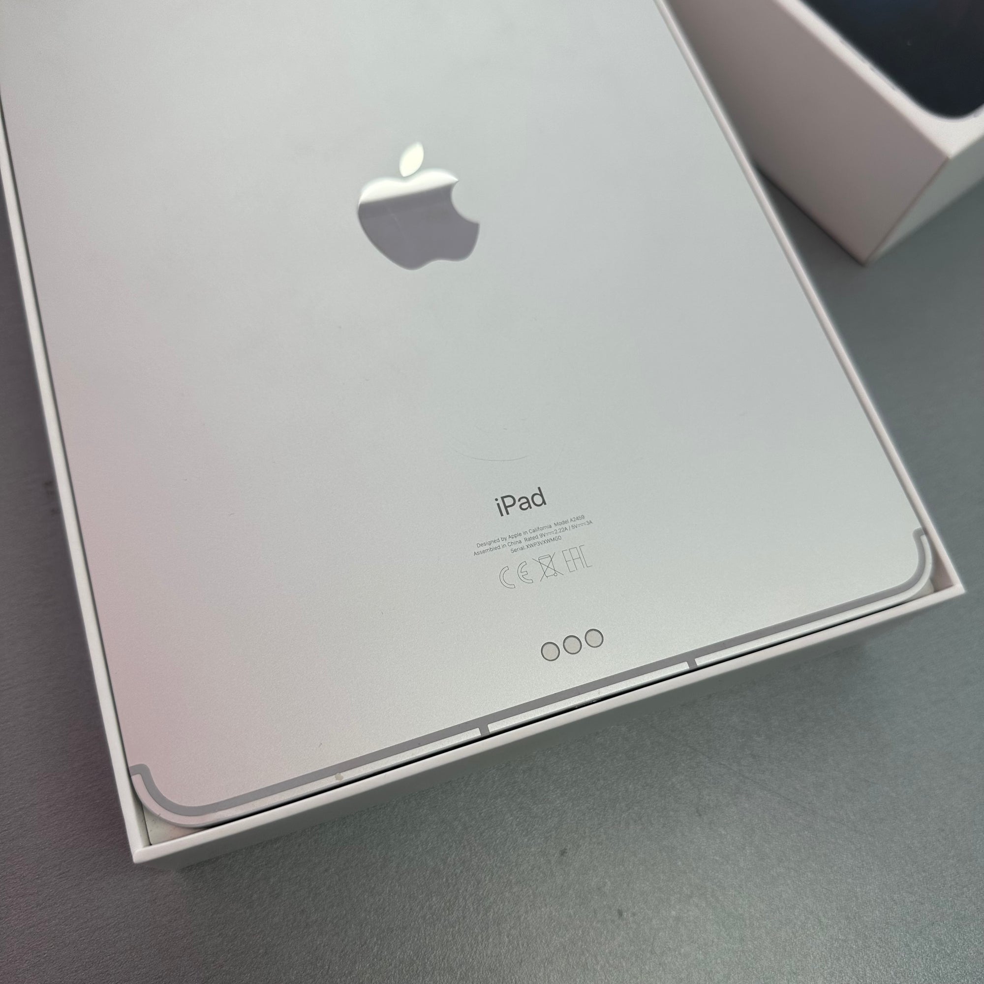 Apple iPad Pro 11 inch 3rd Generation Silver 256GB, Wi-Fi &amp; Cellular