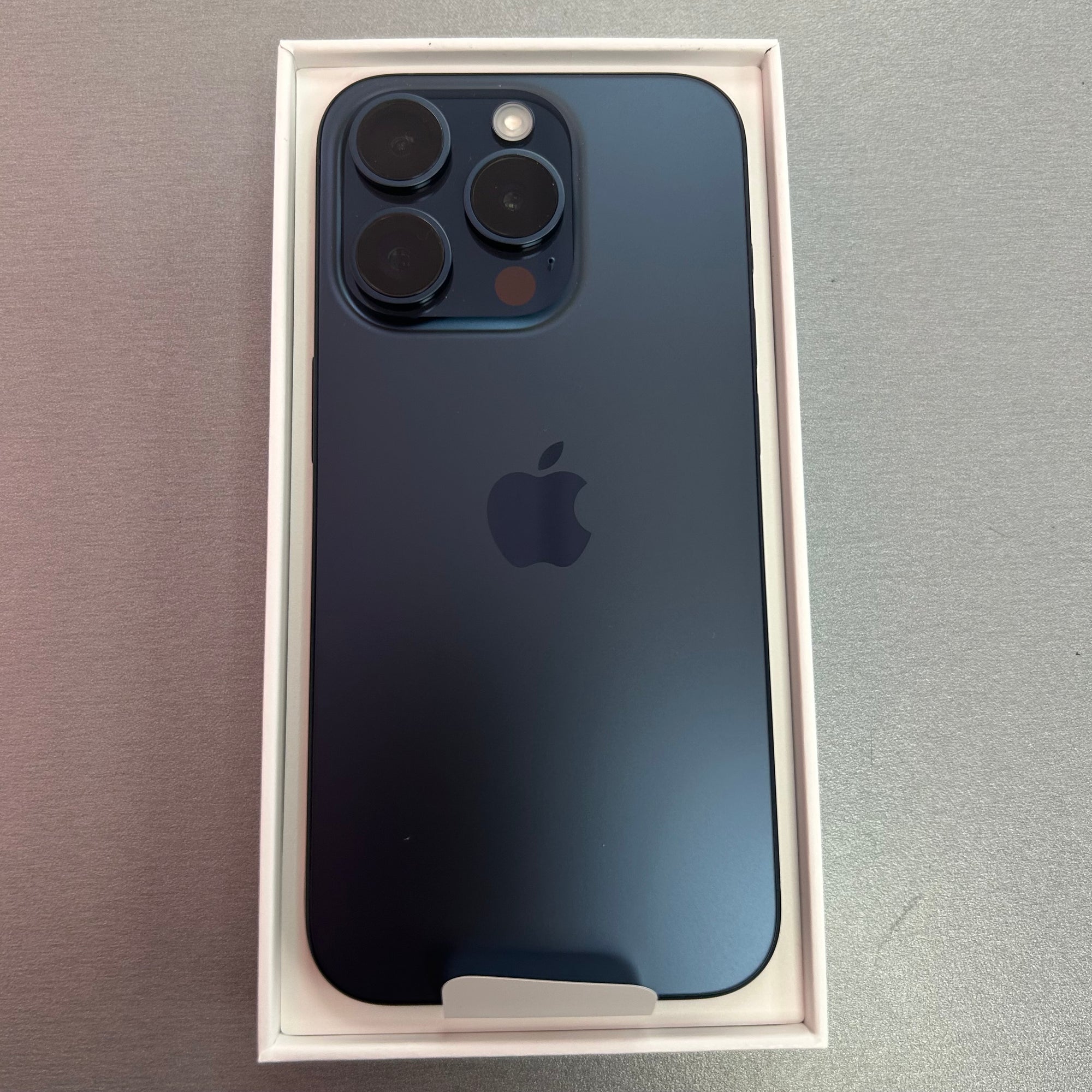 Apple iPhone 15 Pro 128GB - Blue Titanium - 100% Battery Health