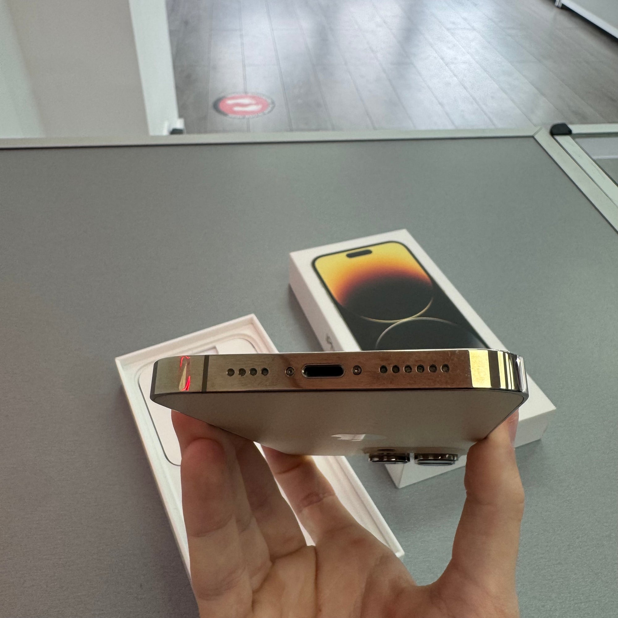 iPhone 14 Pro Max Gold 128GB - 100% Battery Health